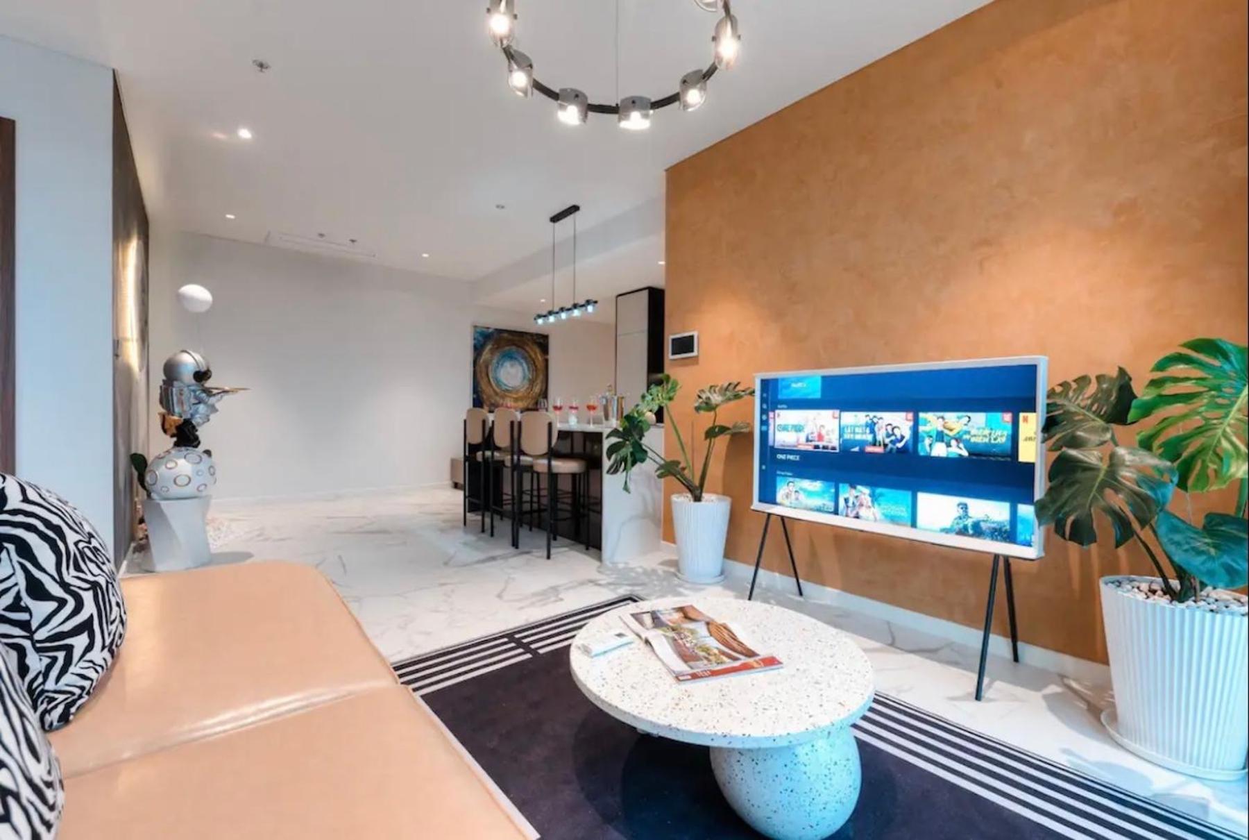 ZO Apartment Opera, Crest, Galleria -Central Saigon -Free POOL-GYM-SAUNA Room-YOGA Room