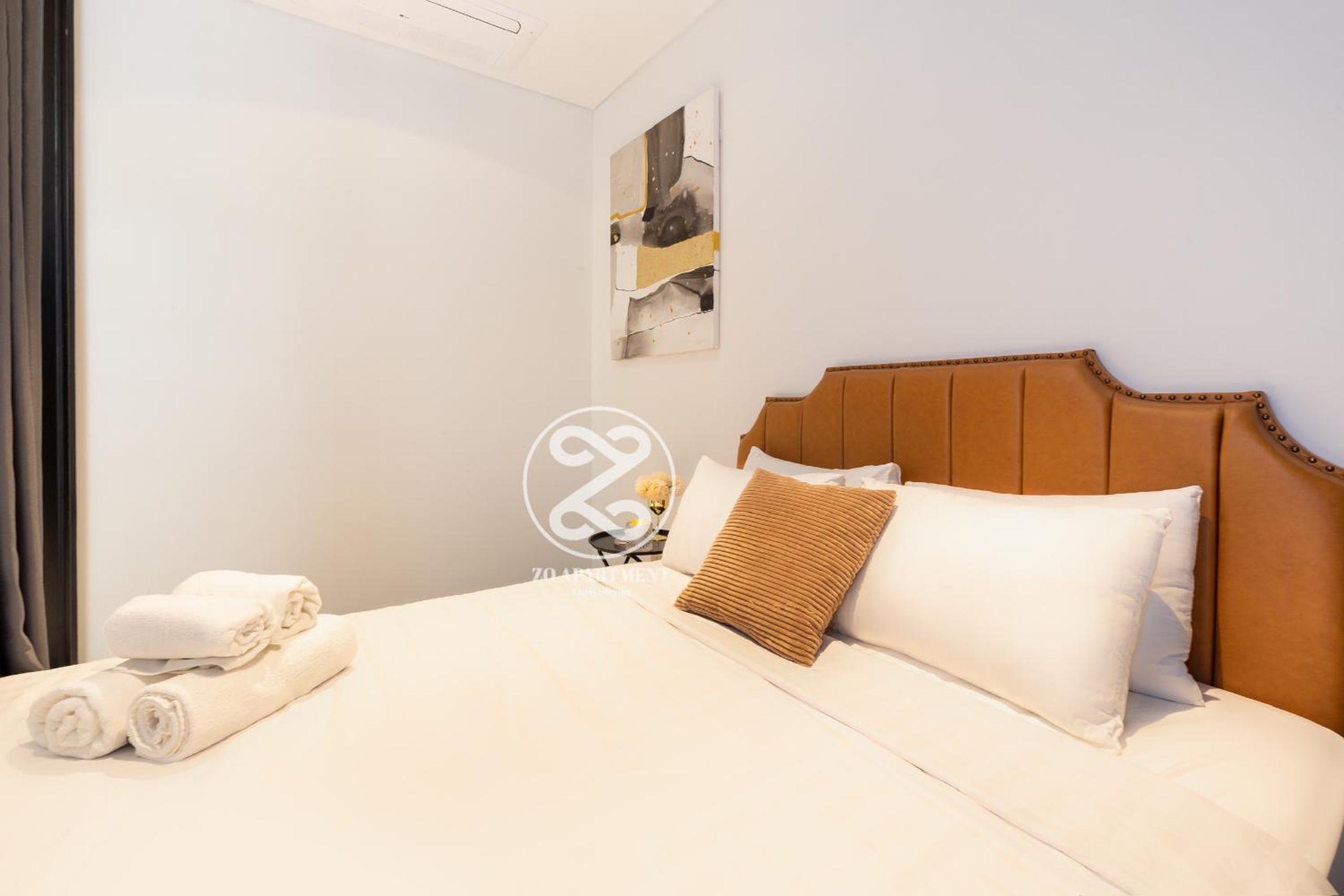 ZO Apartment Opera, Crest, Galleria -Central Saigon -Free POOL-GYM-SAUNA Room-YOGA Room