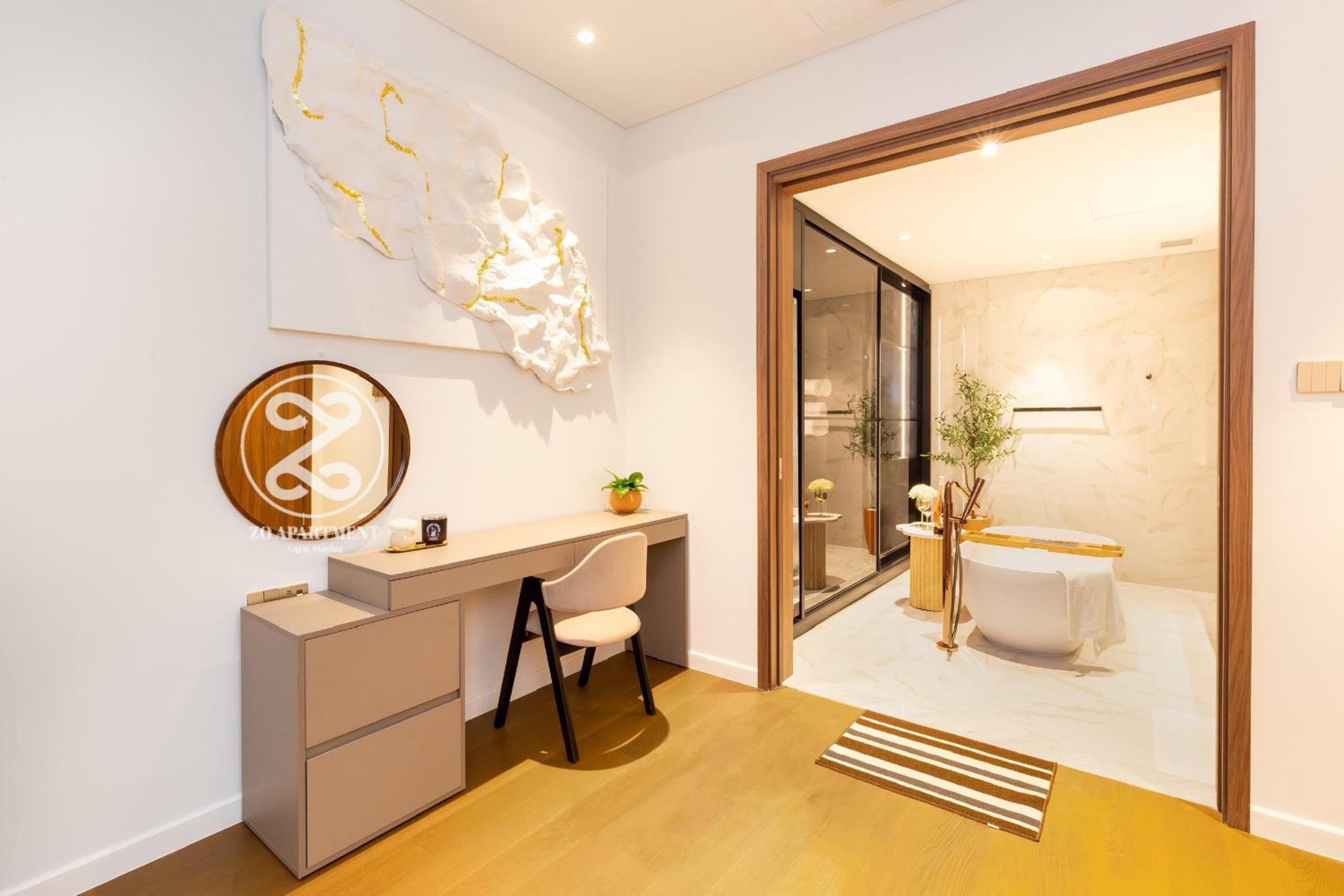 ZO Apartment Opera, Crest, Galleria -Central Saigon -Free POOL-GYM-SAUNA Room-YOGA Room