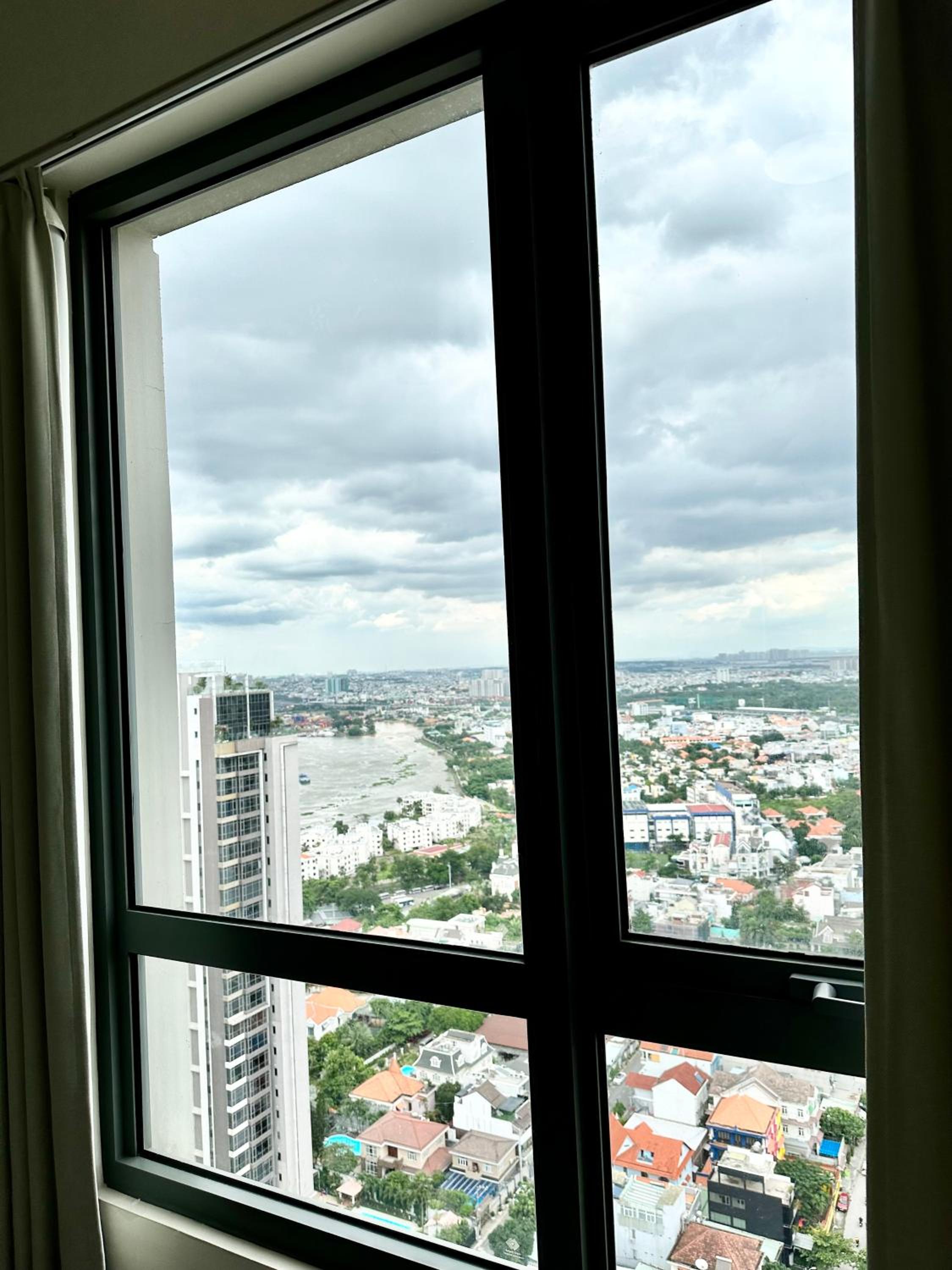 Masteri ThaoDien - High Floor With Clear View - 2 bedrooms vs 2 bathrooms
