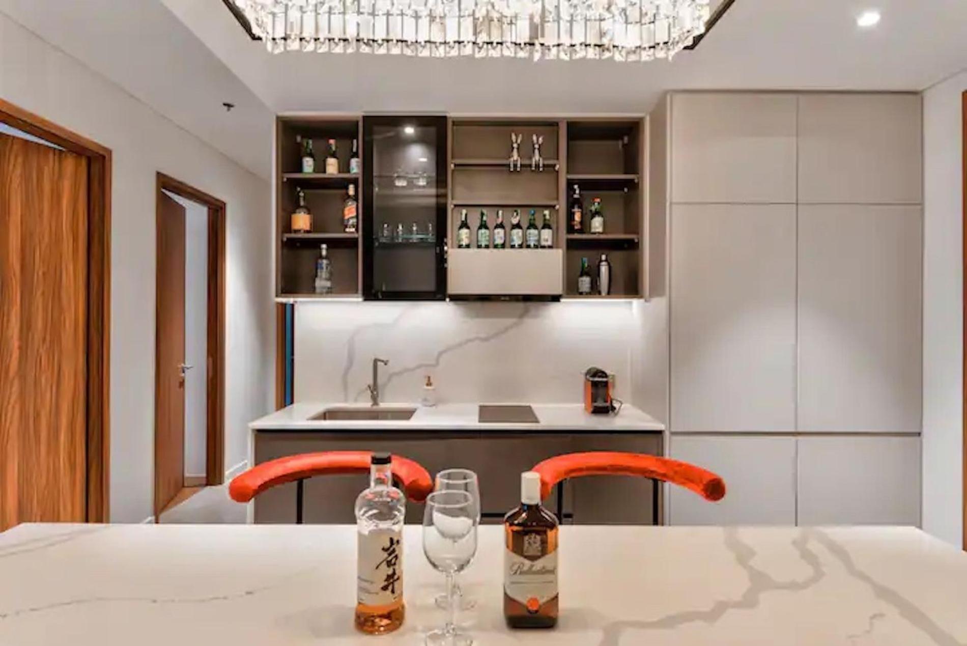 ZO Apartment Opera, Crest, Galleria -Central Saigon -Free POOL-GYM-SAUNA Room-YOGA Room