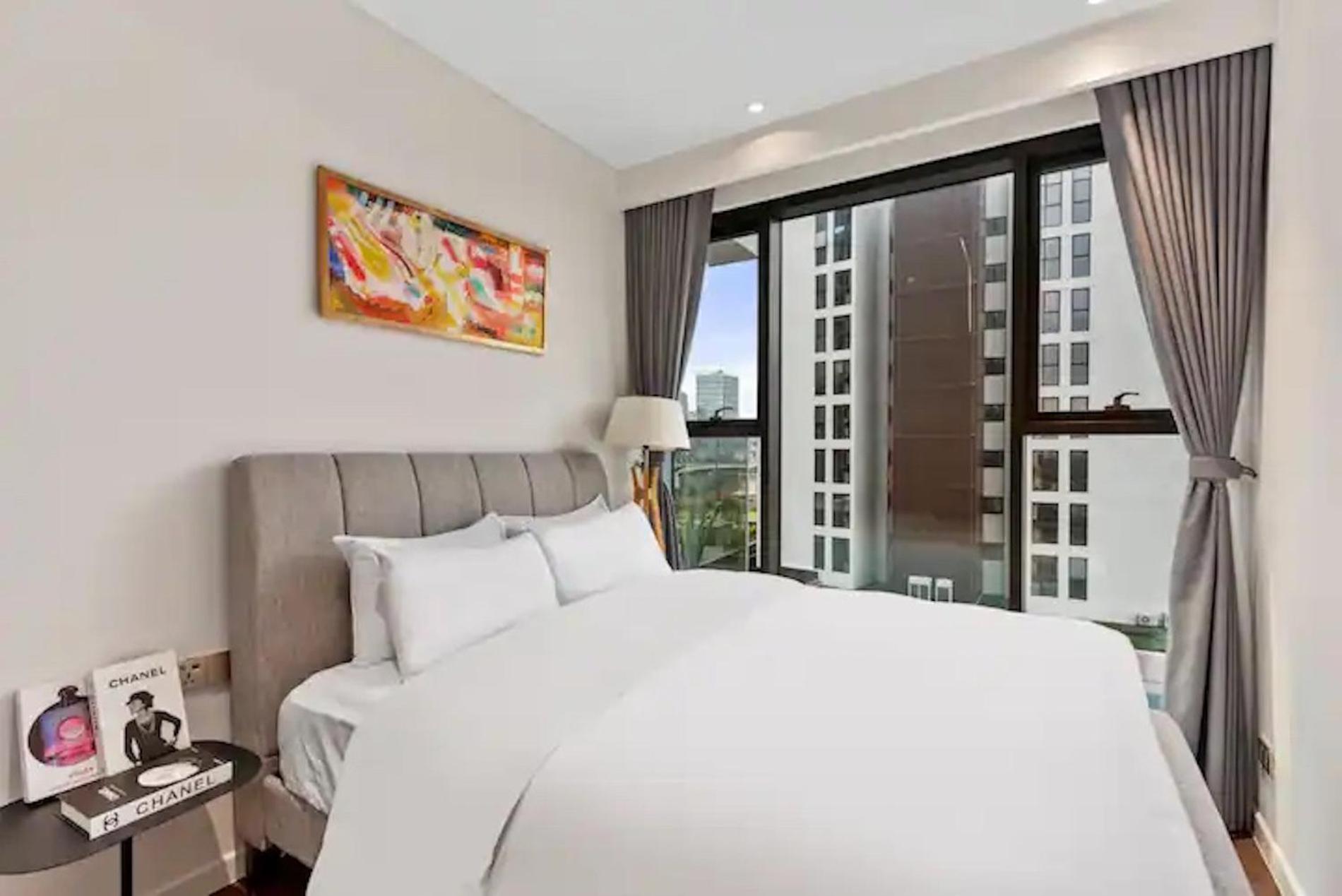 ZO Apartment Opera, Crest, Galleria -Central Saigon -Free POOL-GYM-SAUNA Room-YOGA Room