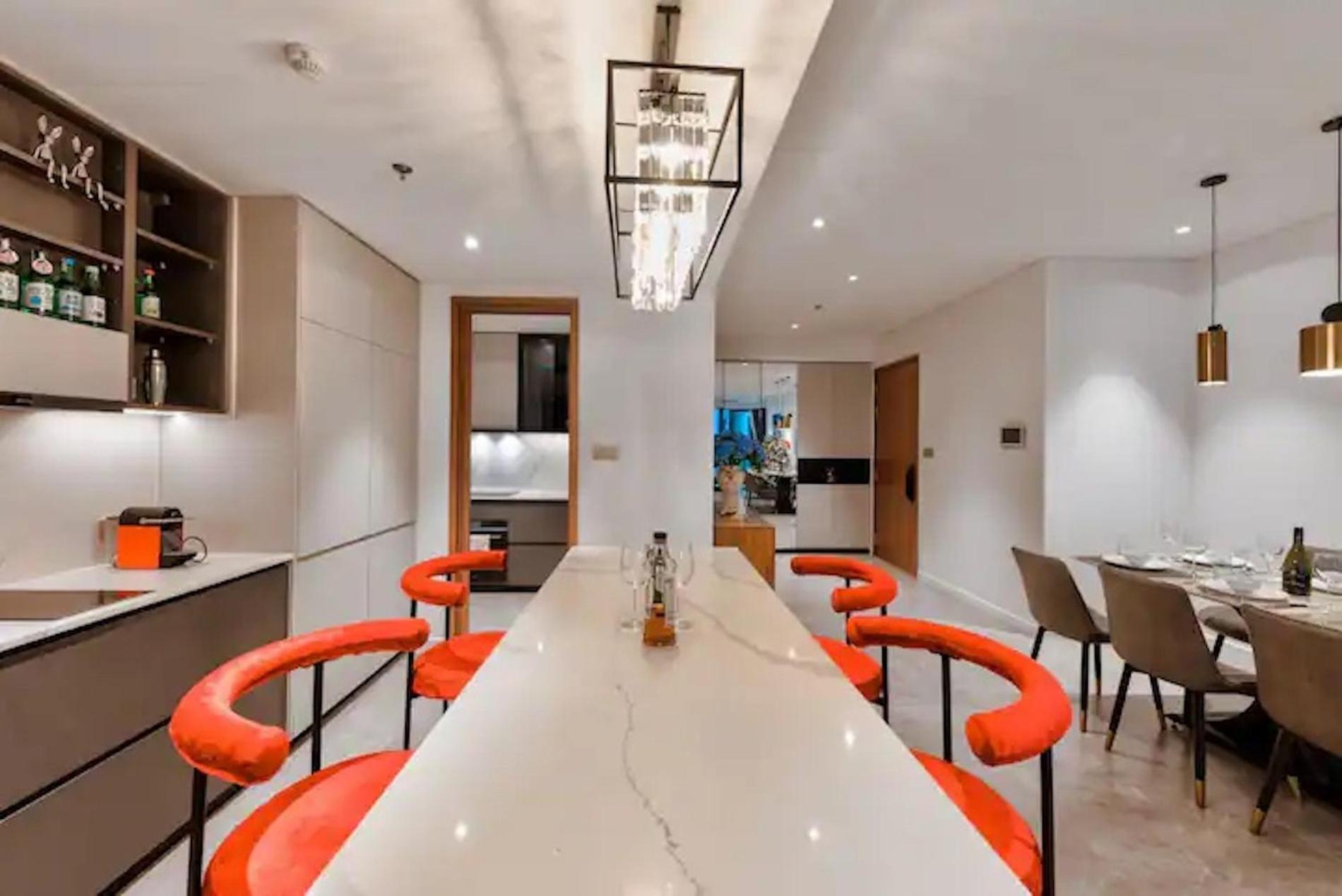 ZO Apartment Opera, Crest, Galleria -Central Saigon -Free POOL-GYM-SAUNA Room-YOGA Room