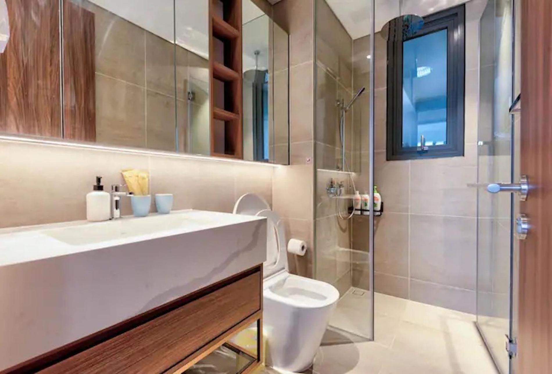 ZO Apartment Opera, Crest, Galleria -Central Saigon -Free POOL-GYM-SAUNA Room-YOGA Room