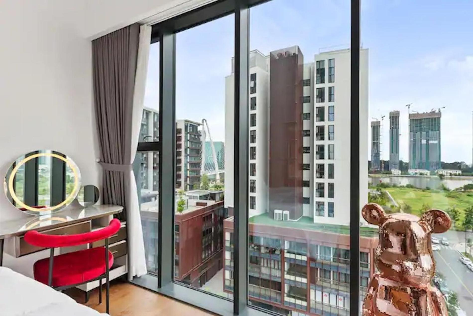 ZO Apartment Opera, Crest, Galleria -Central Saigon -Free POOL-GYM-SAUNA Room-YOGA Room