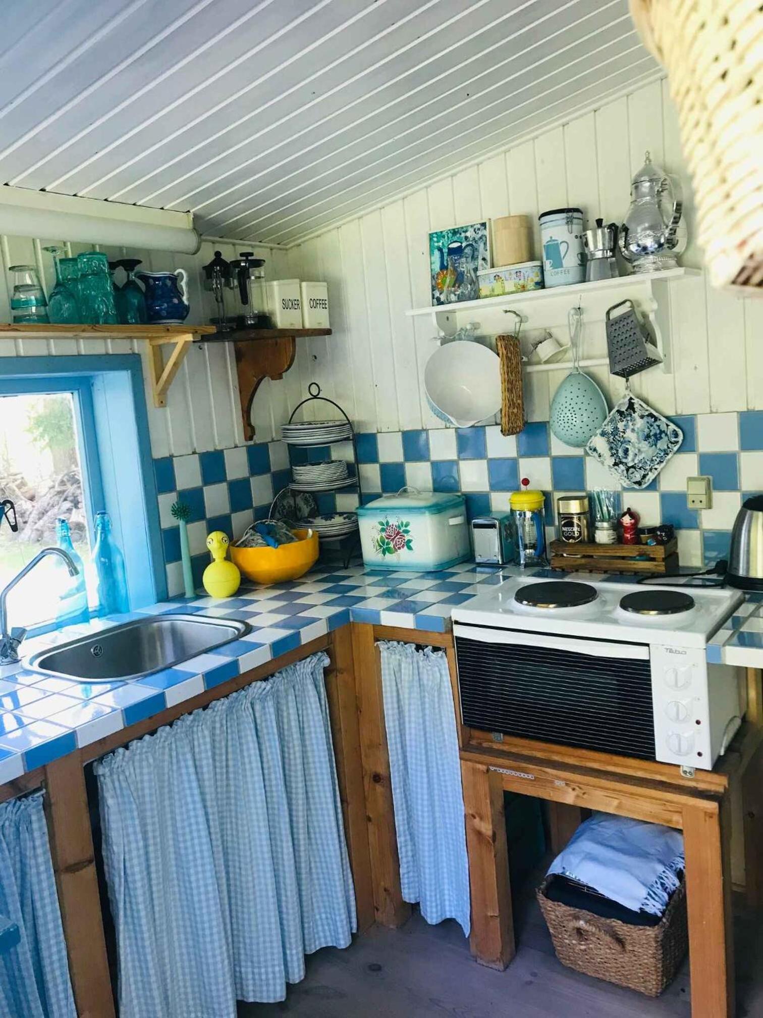 Authentic Summer House Close To Bade Beach, view 3