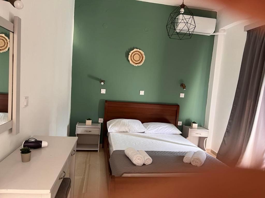 THIMIOSHOUSE photo 2