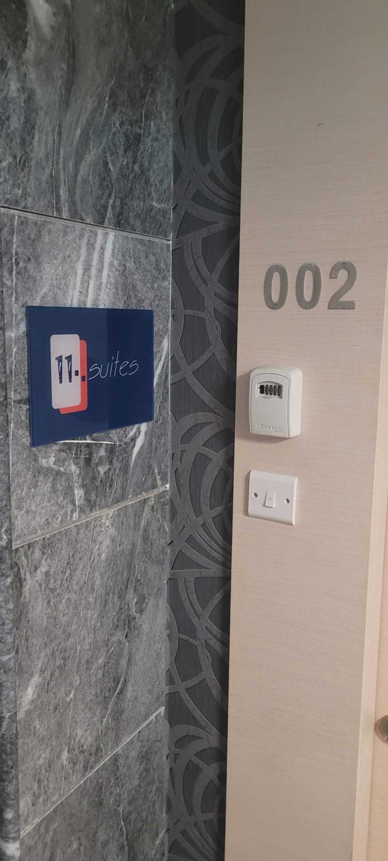 11 Suites - Urban Oasis Suite