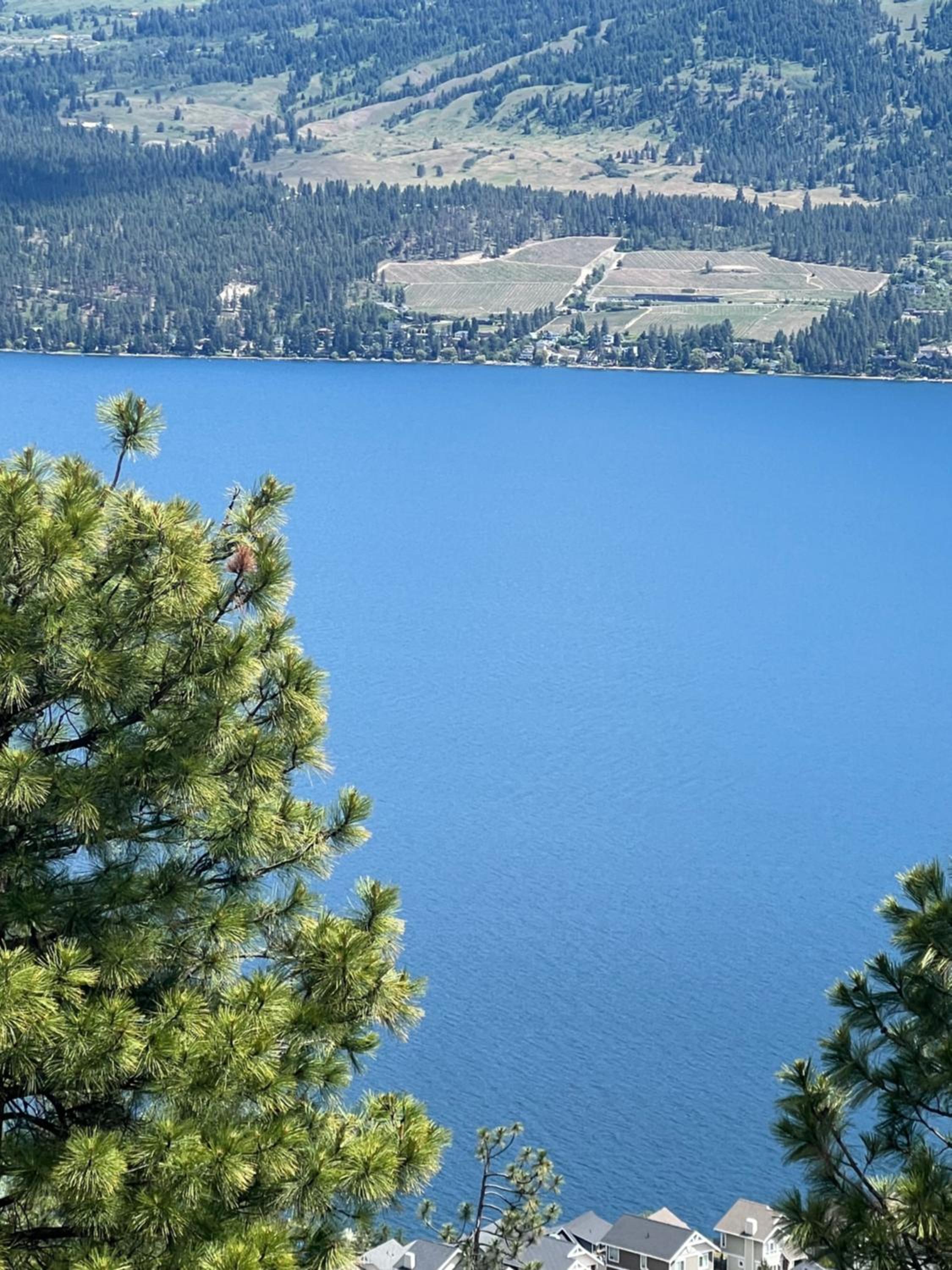 Kelowna Vacations - La Casa Lakeside Resort - Amazing Panoramic View Lakeside House with Pools, Hot Tubs  More! - Property Image 1