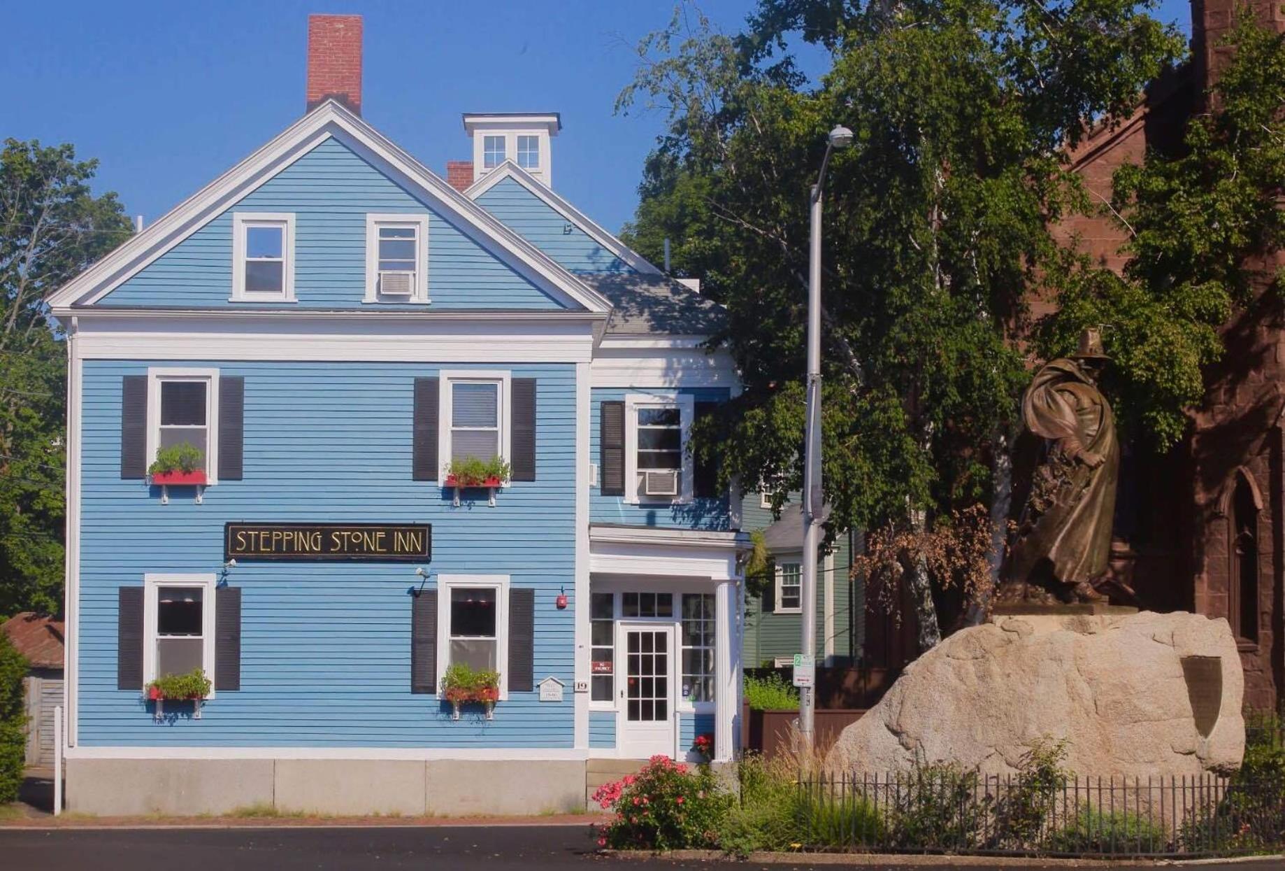 Boston Vacations - Stepping Stone Inn - Property Image 1