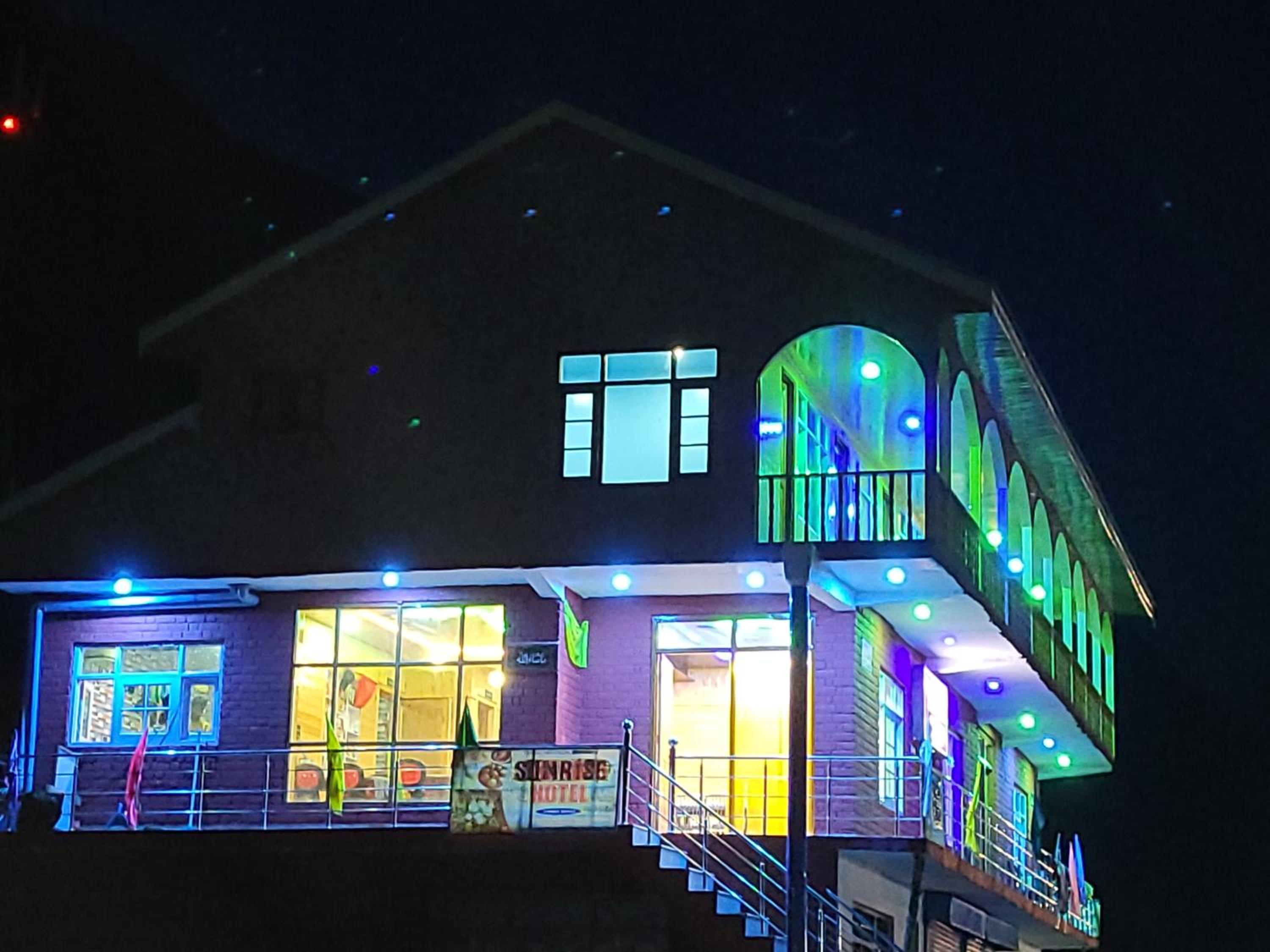 Sunrise Hotel and Restaurant Mastan Gurez