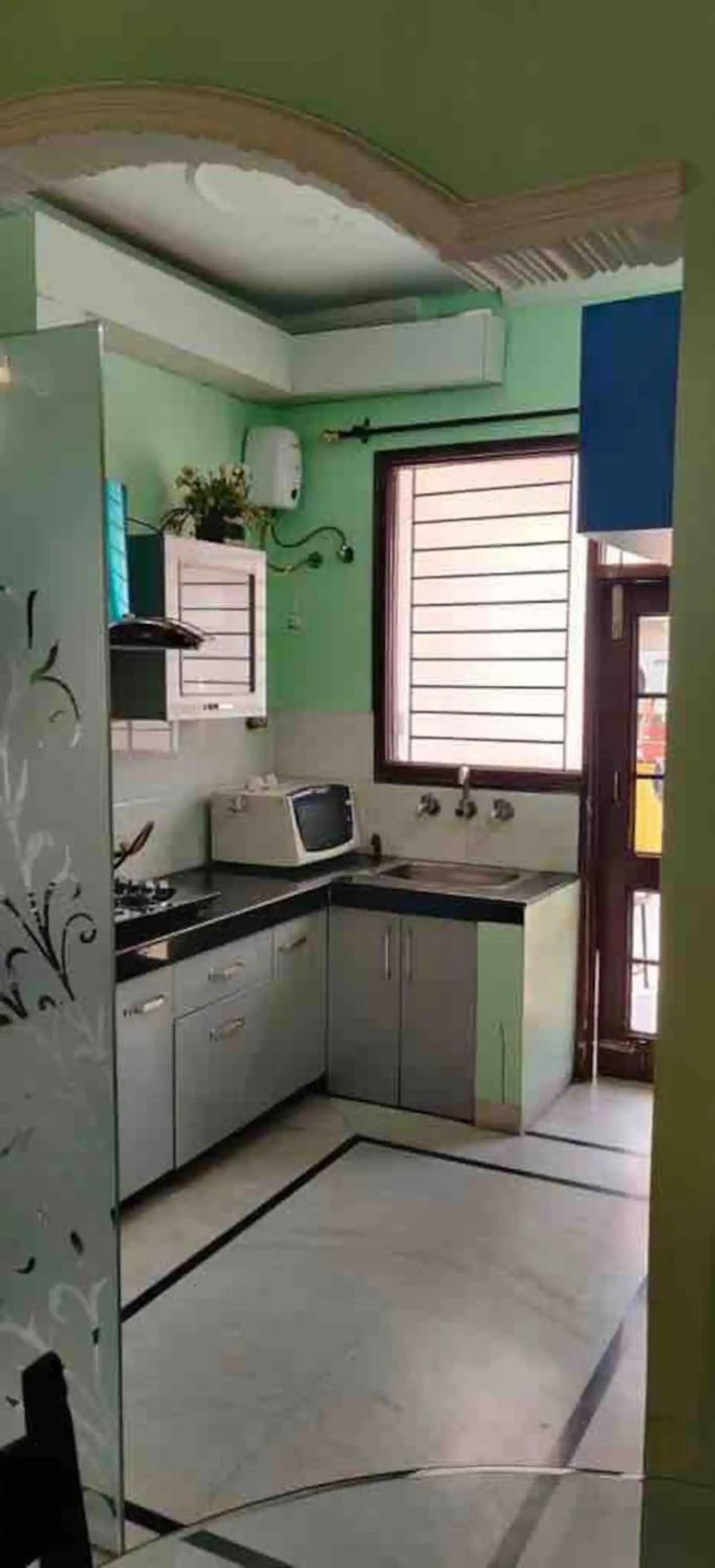 Independent Luxury 2BHK with Kitchen - Sector 44