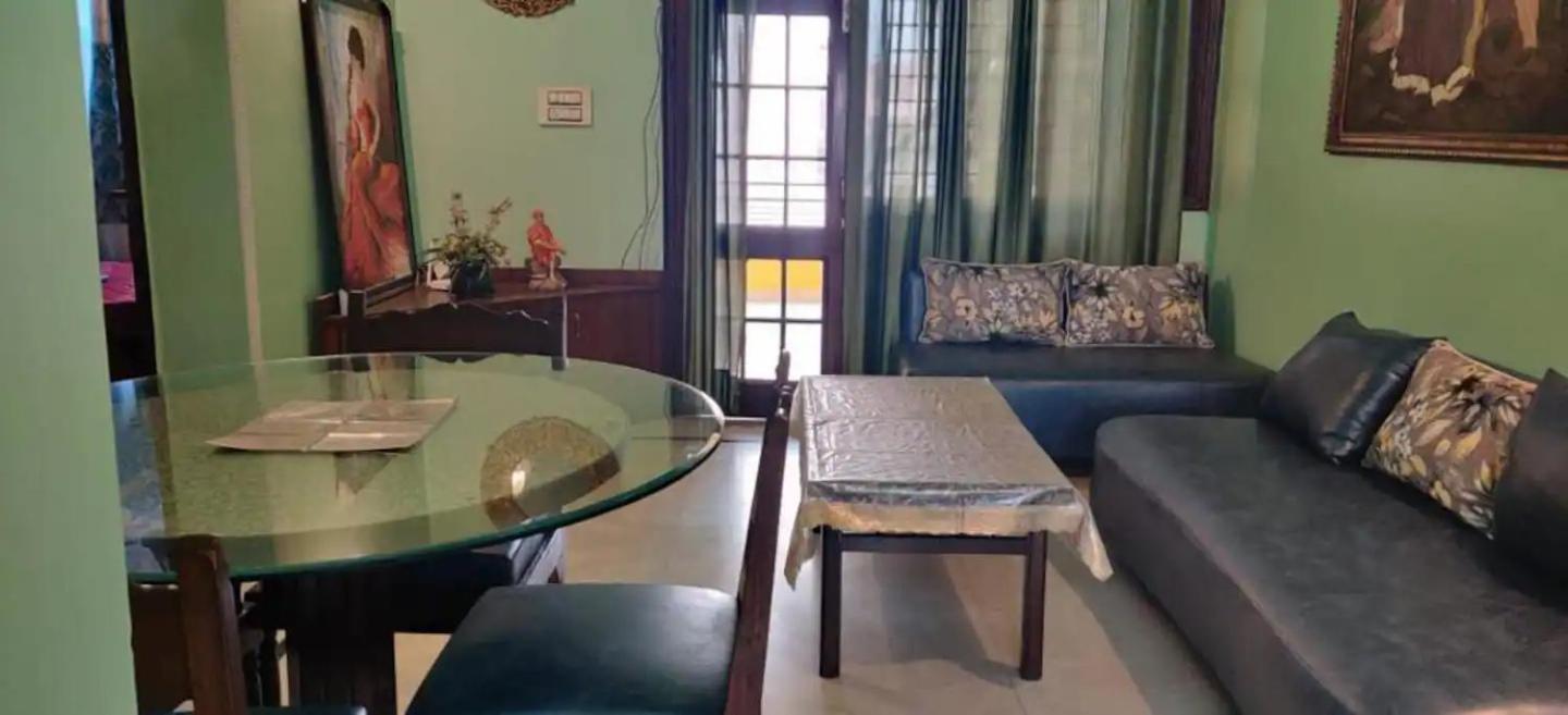 Independent Luxury 2BHK with Kitchen - Sector 44