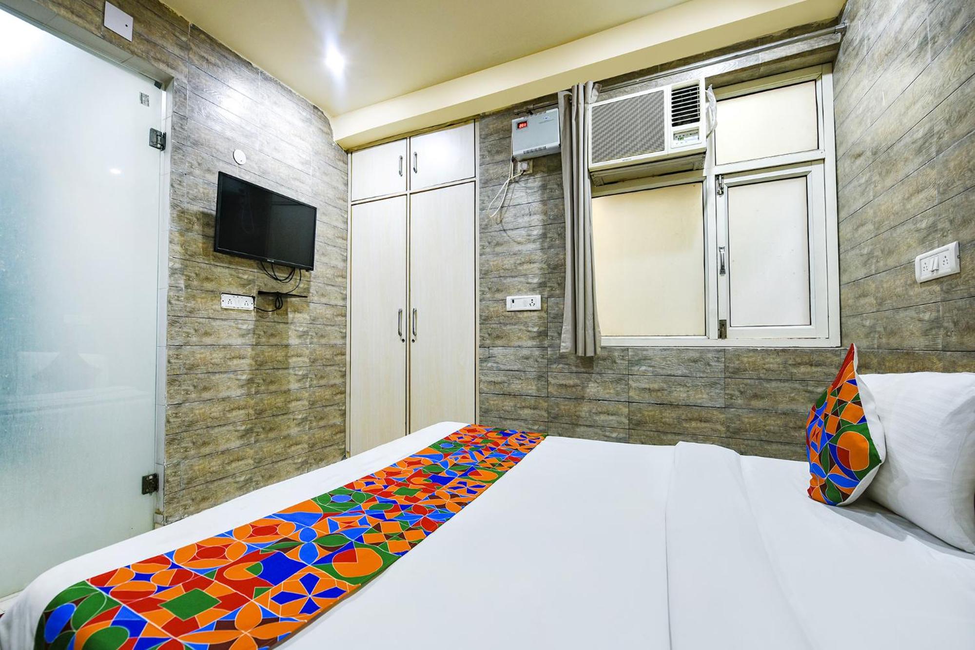 FabHotel Model Town view 5