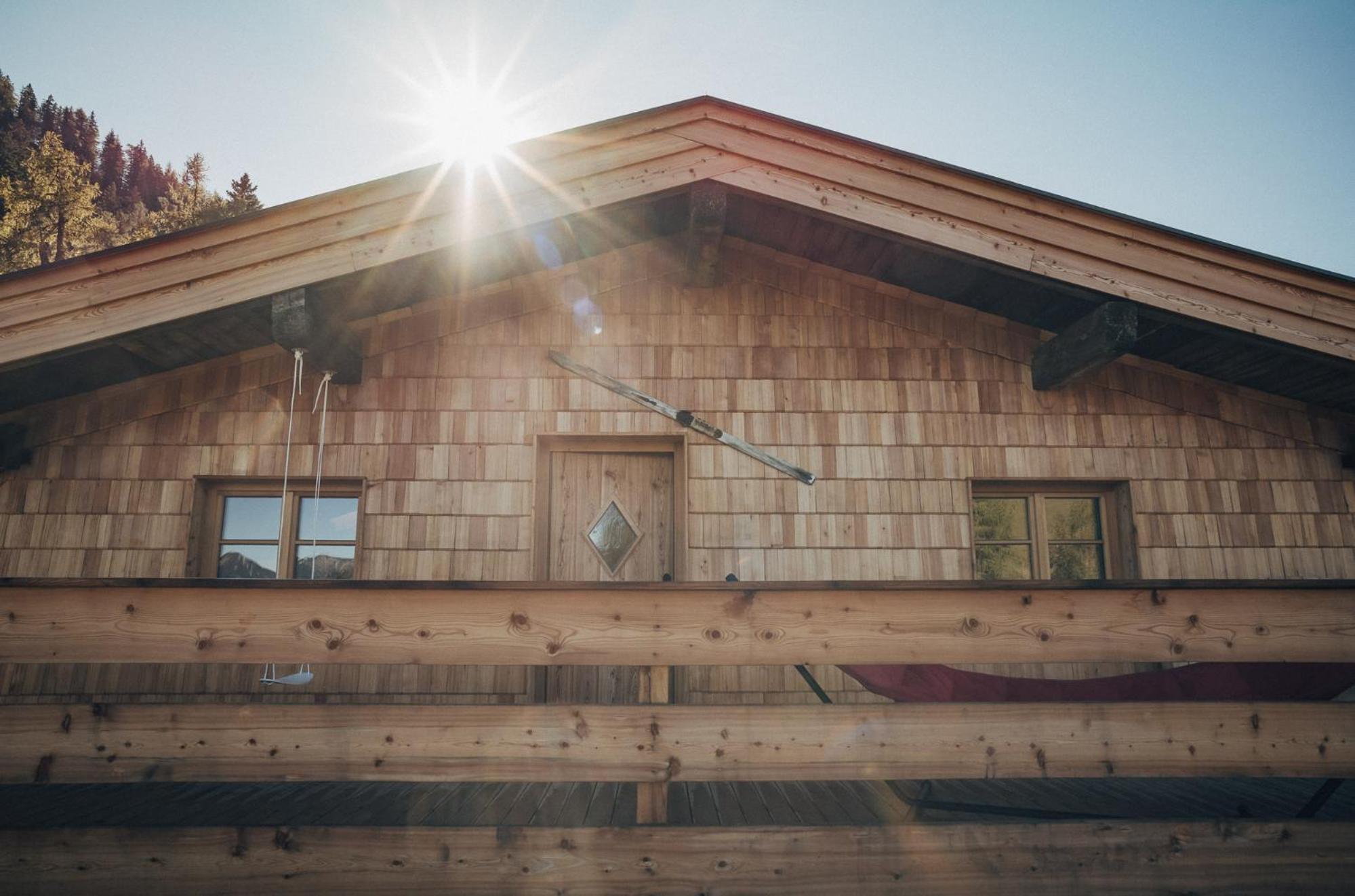 L.A. MOUNTAIN LODGE