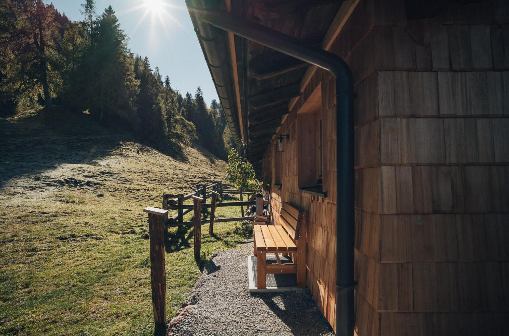 L.A. MOUNTAIN LODGE