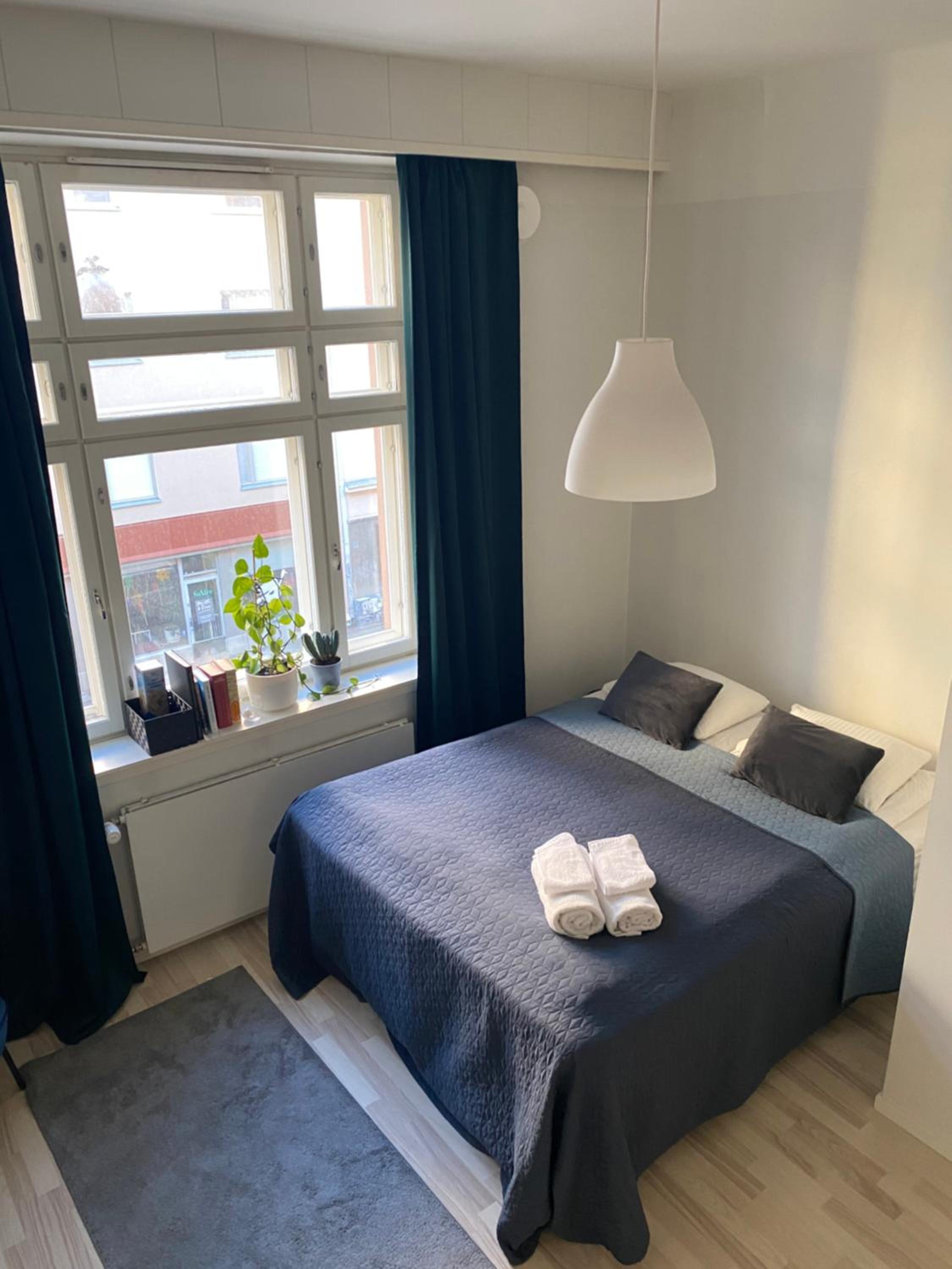 Cozy Kallio Studio, Eat, Explore, Commute Easy