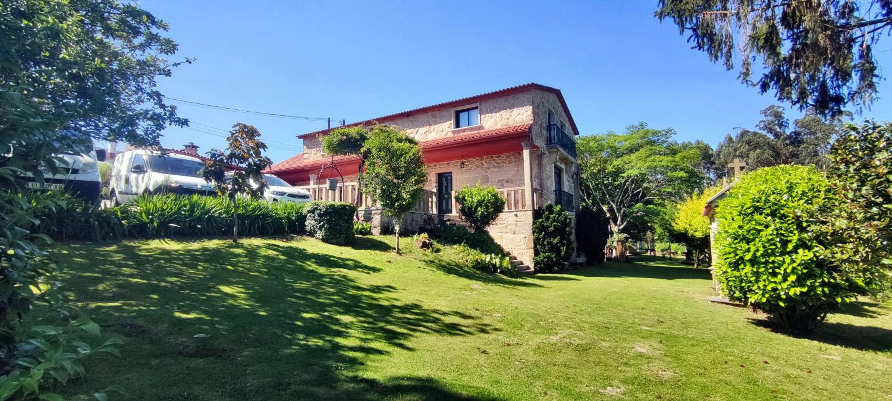 Casa Rural Os Carballos