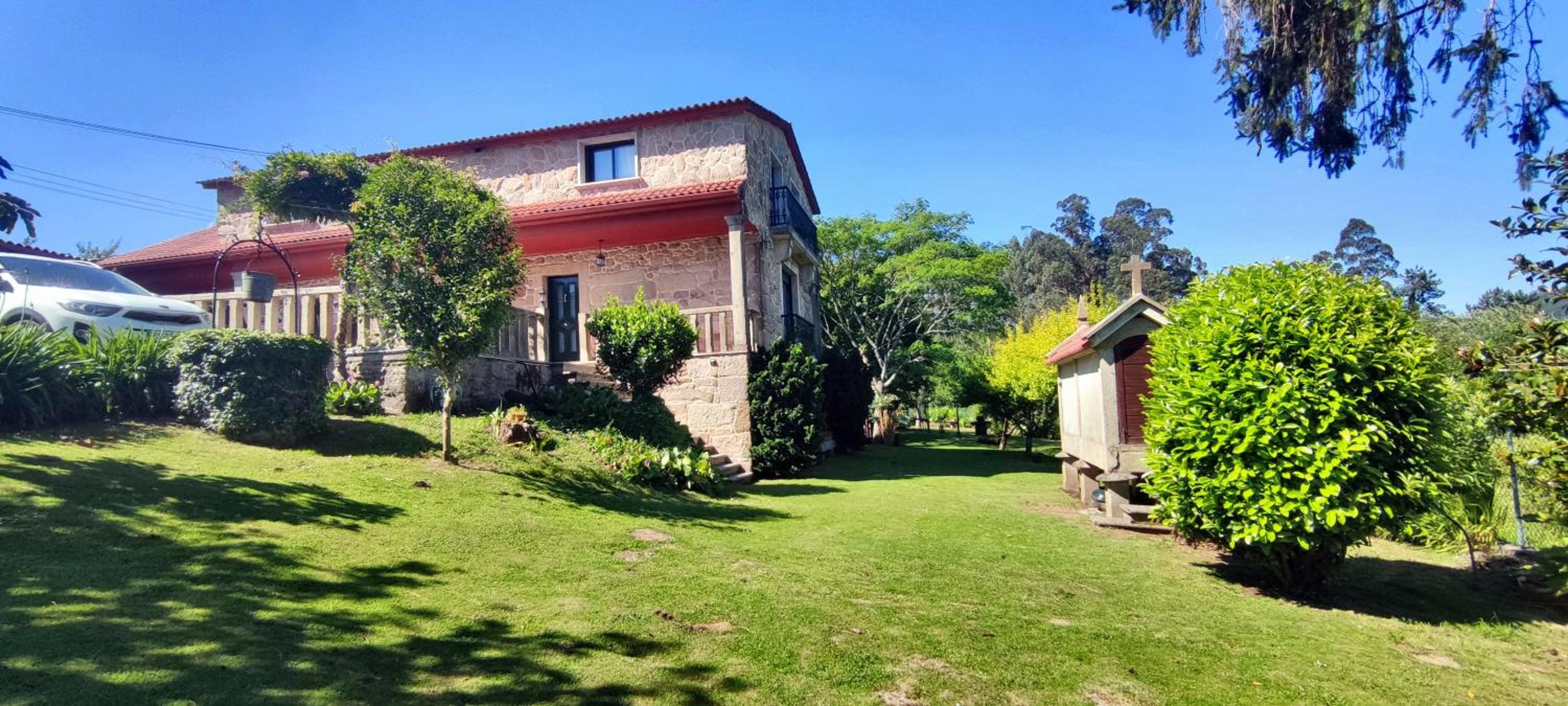 Casa Rural Os Carballos