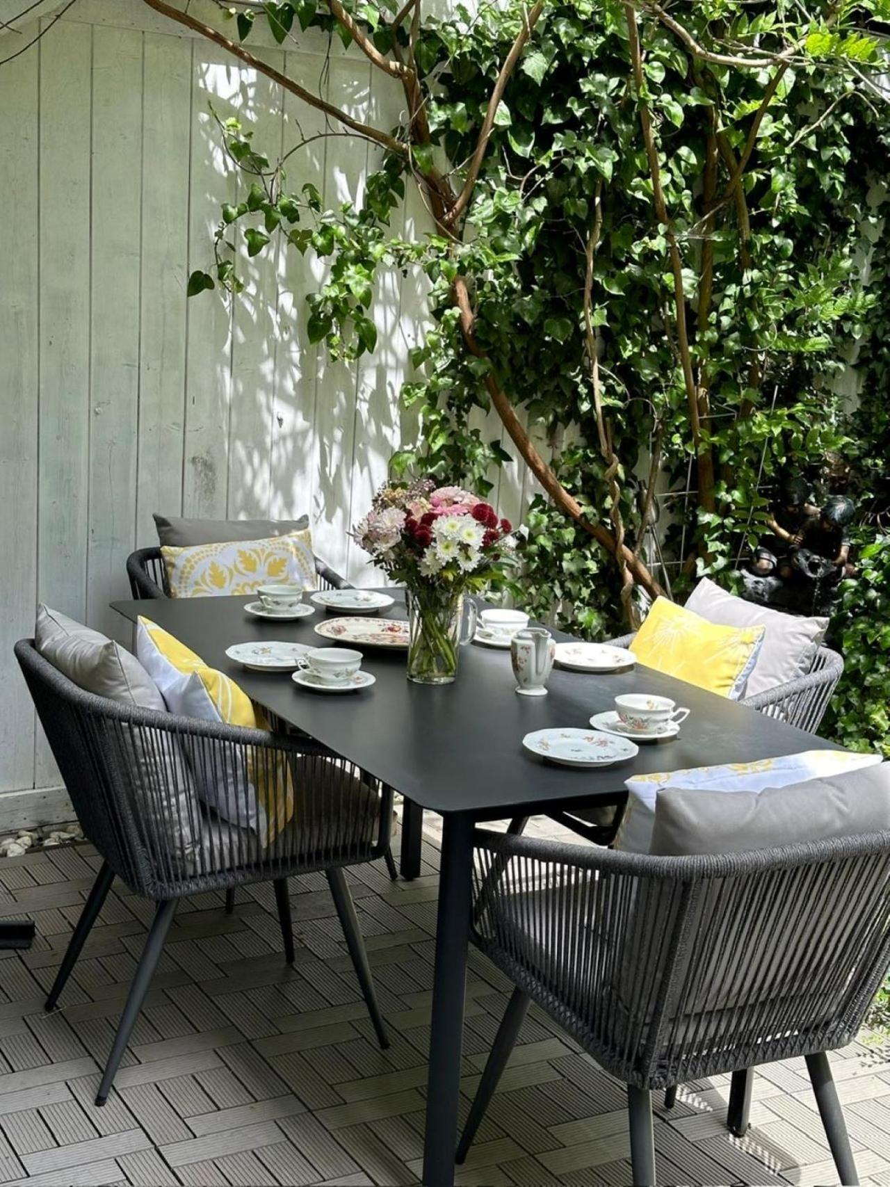 Haus Schmidhuber Ferienwohnung 1 mit 2 Schlafzimmern und Terrasse