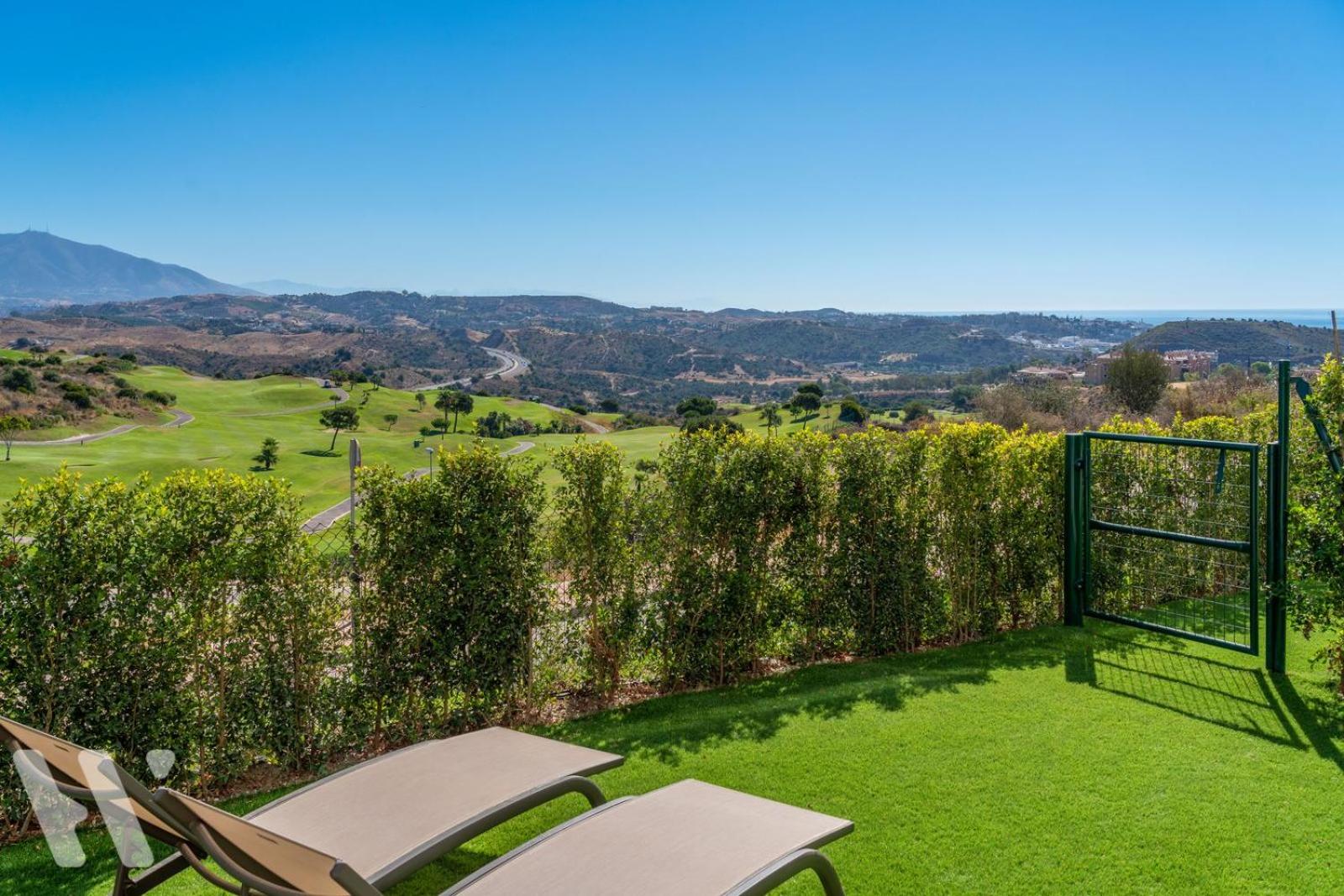 Stylish apartment with garden and amazing view