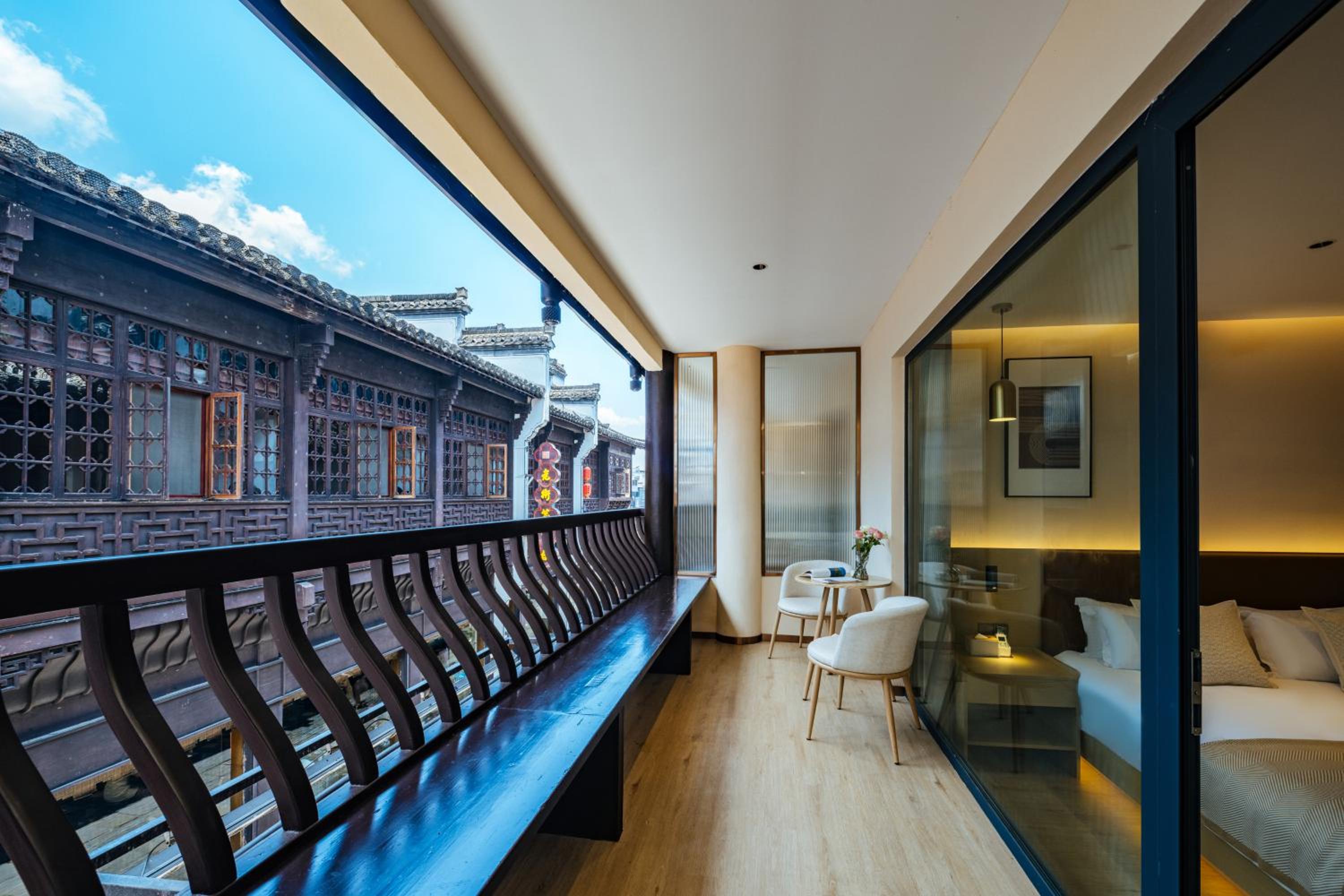 Old Street Yun Zhu Hotel