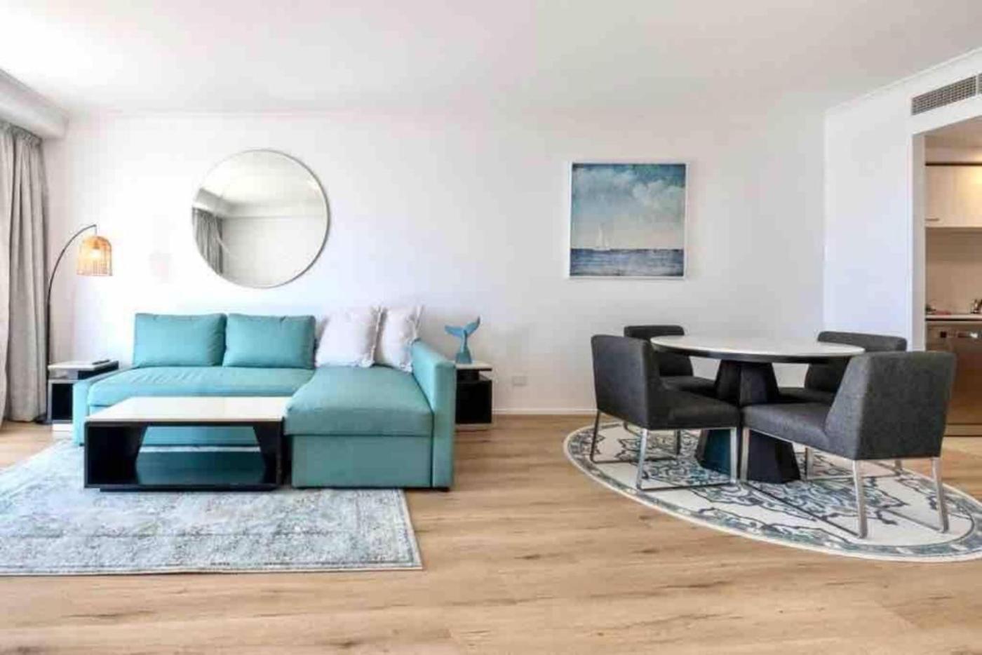 OceanView Bliss Lv 24 Chevron Renaissance Retreat