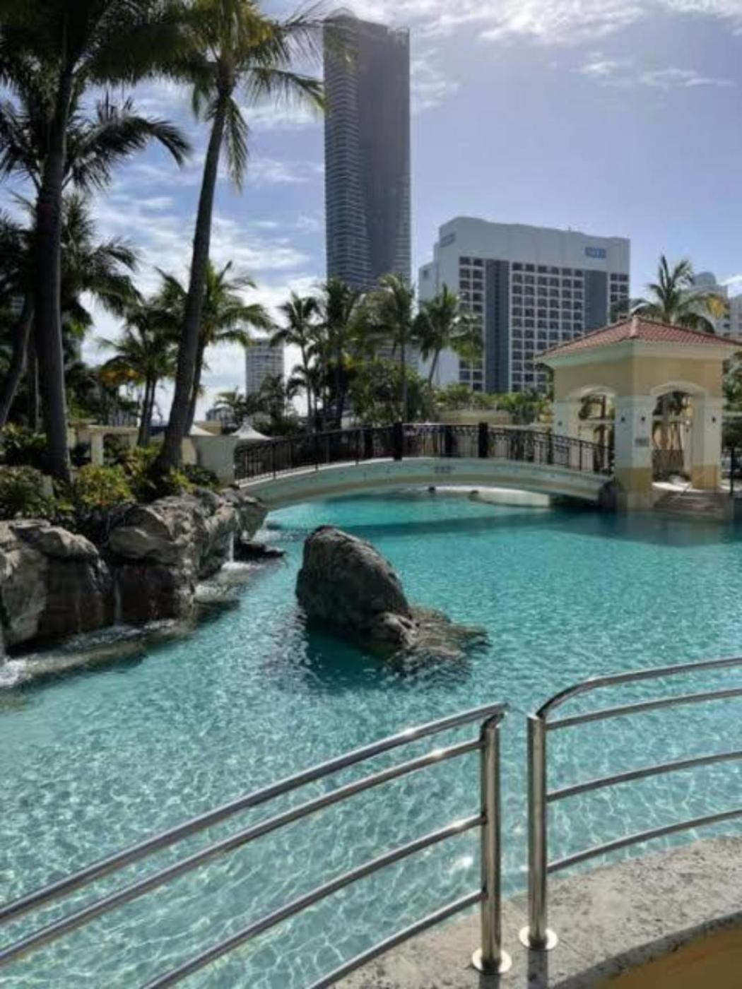 OceanView Bliss Lv 24 Chevron Renaissance Retreat
