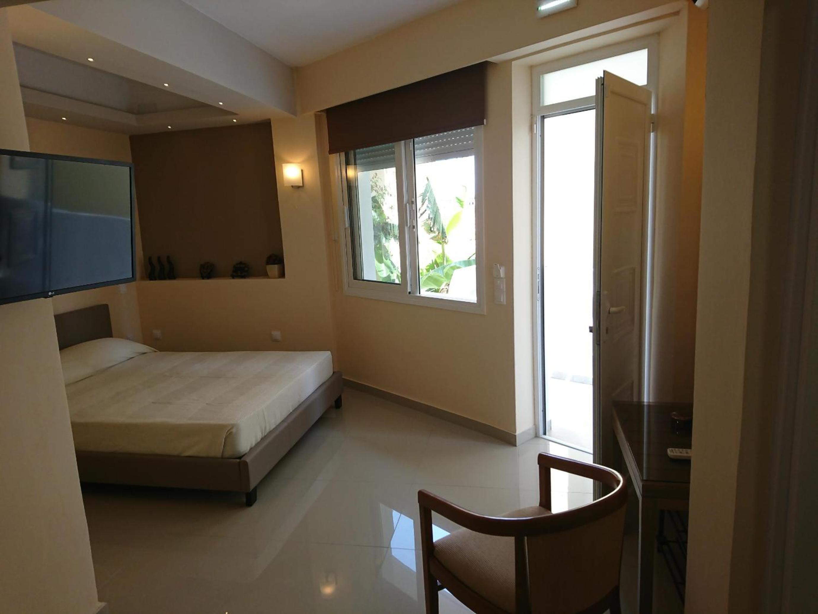 Le Sorelle - Studio ground floor apartment view 2