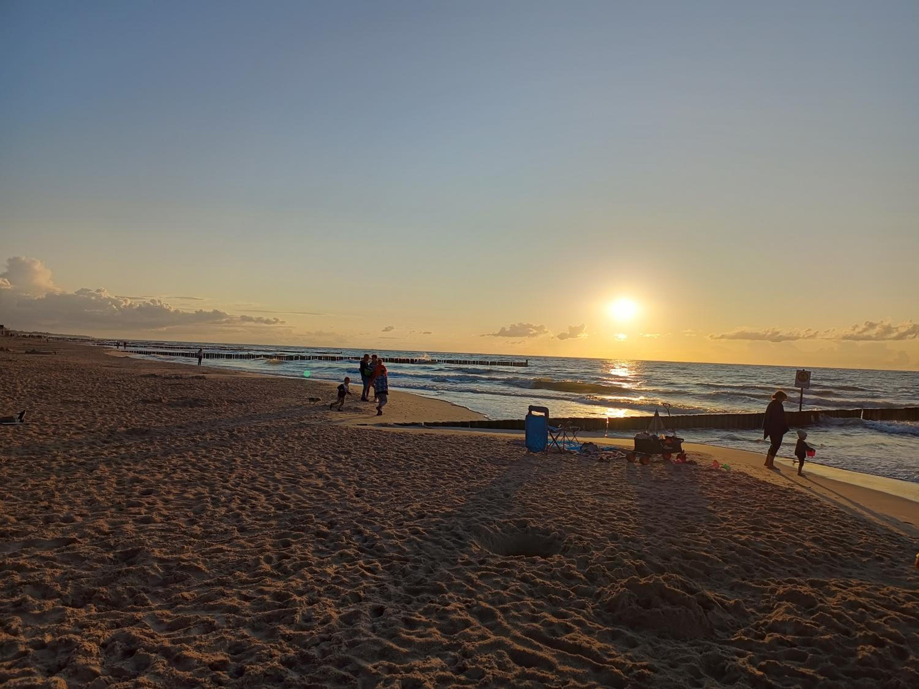 Apartament rodzinny 47, 150 m od plaży, basen, plac zabaw, darmowy parking!