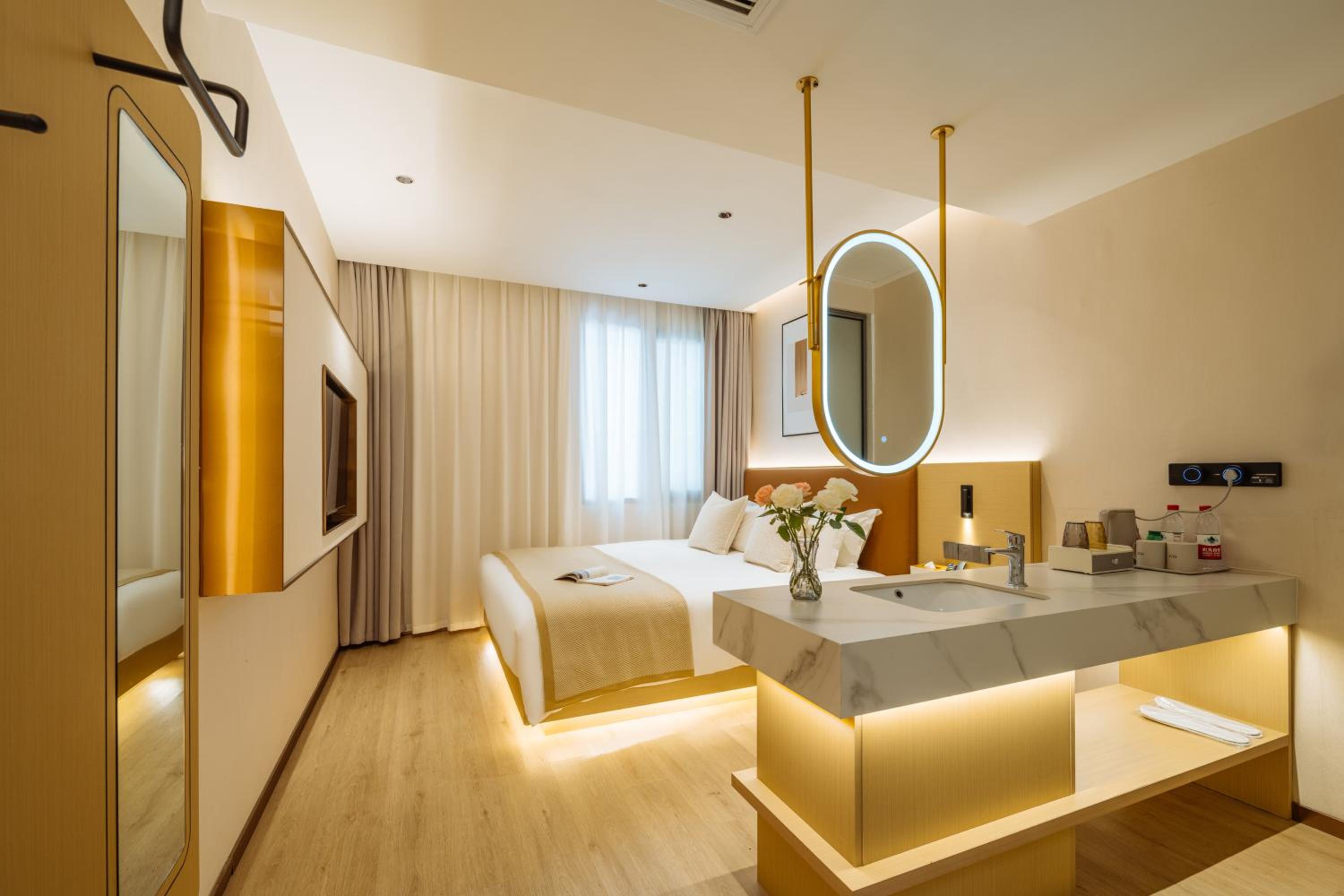 Old Street Yun Zhu Hotel