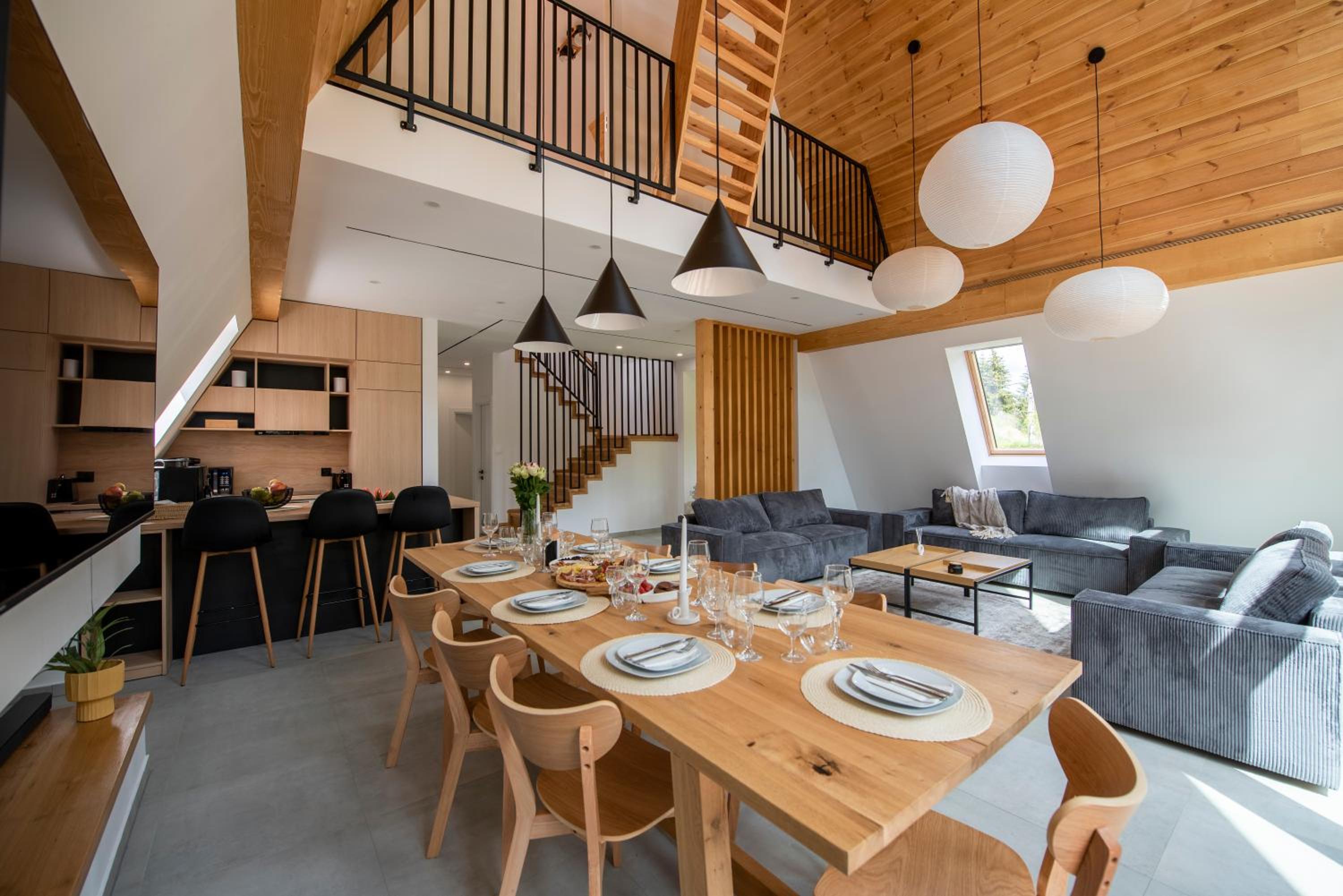Timber Loft Toplita view 4
