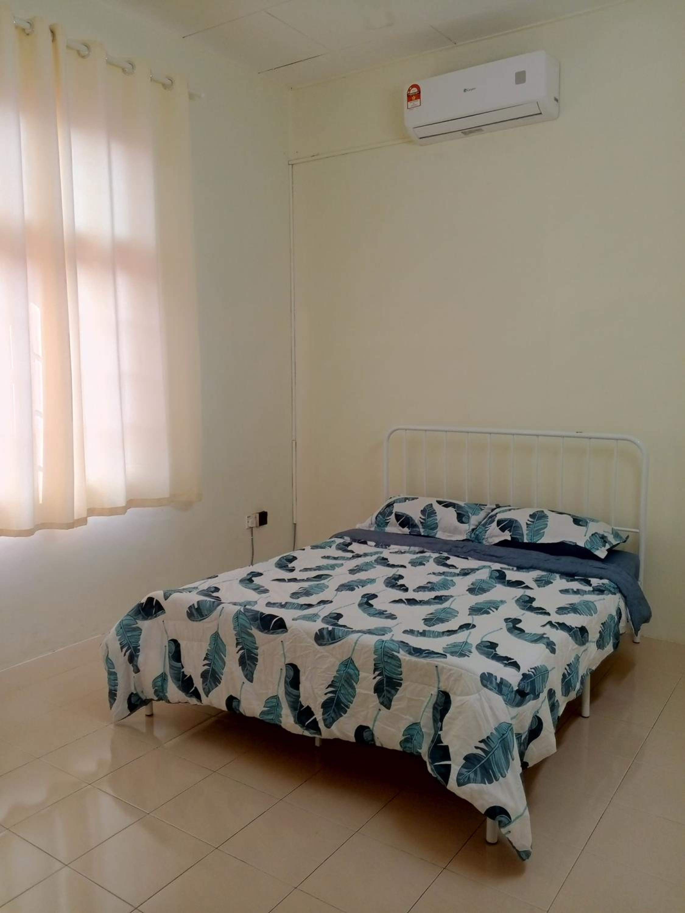 Unnie's Villa with 5 Bedroom complete with air conditioning photo 8