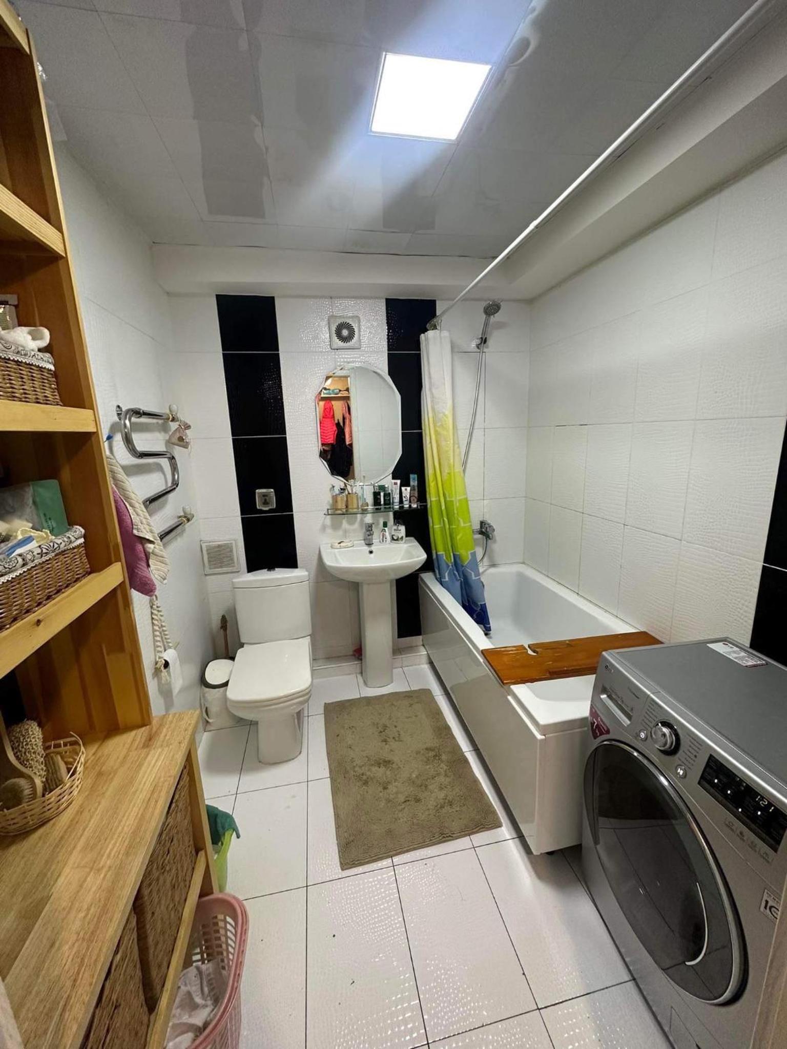 Tidy 2 rooms view 4