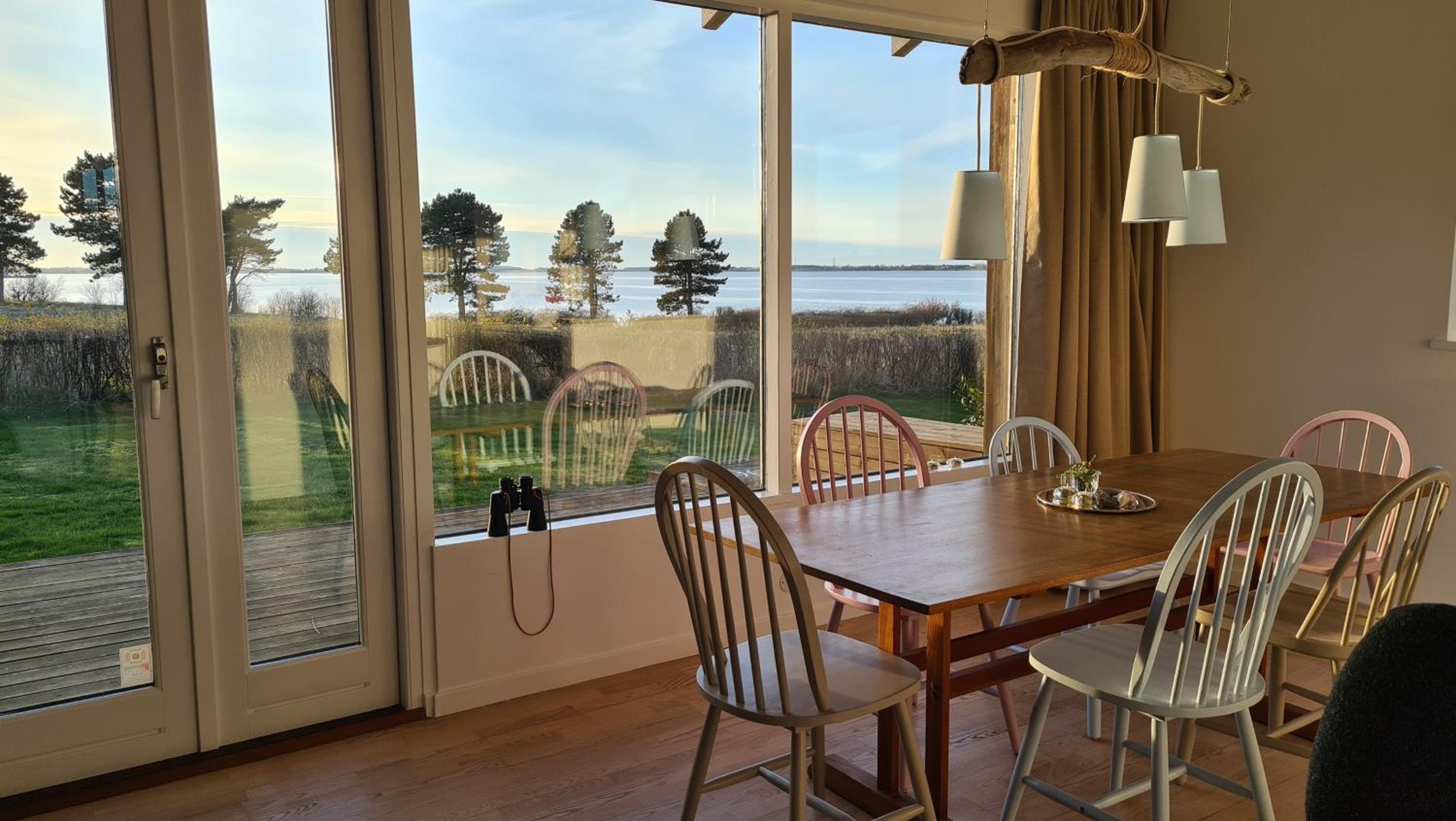 Sunset Lodge dk
