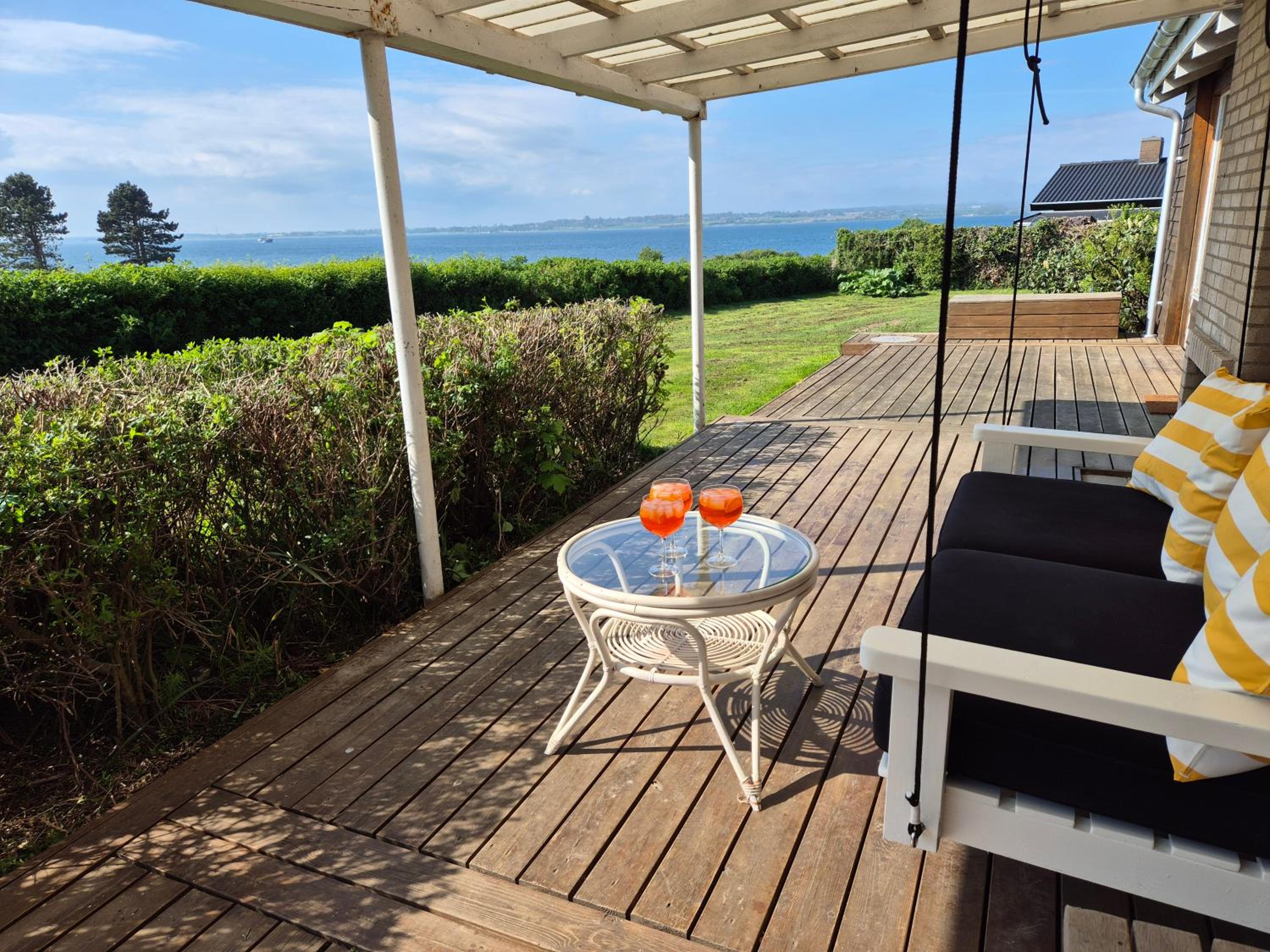 Sunset Lodge dk