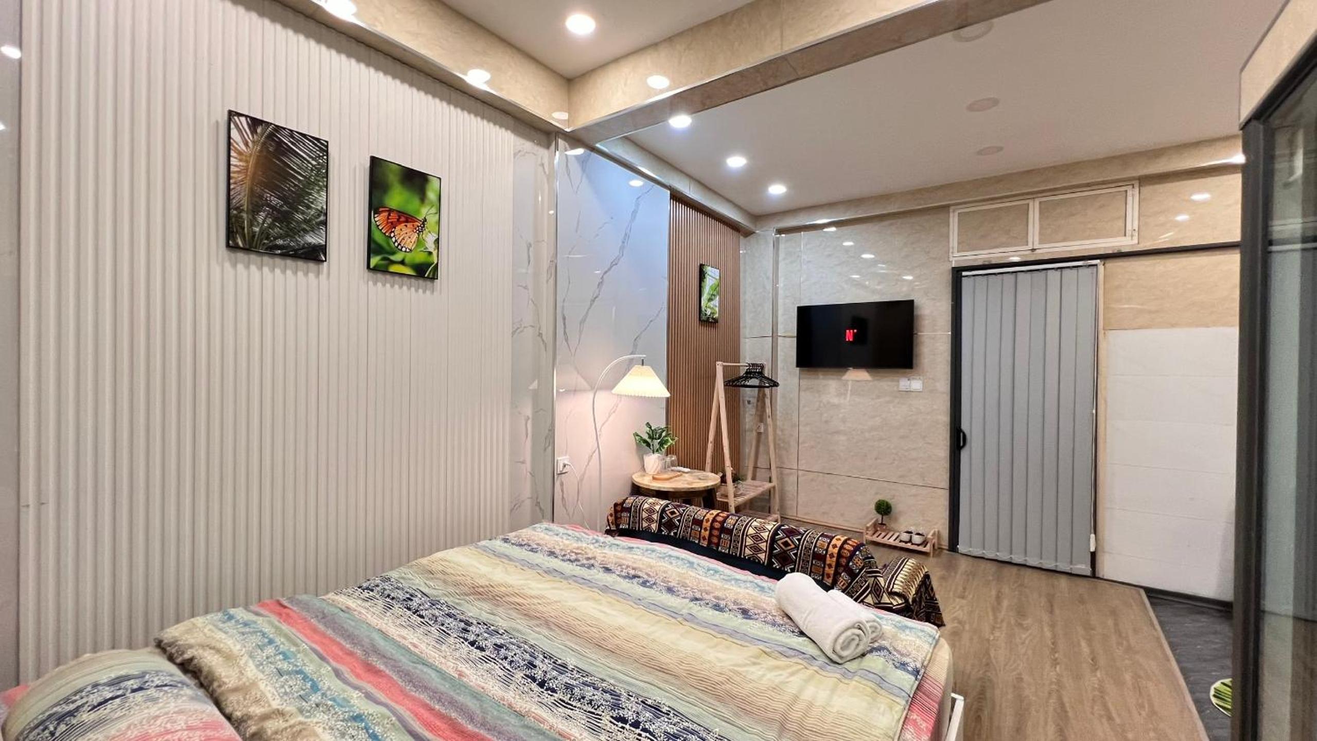 Thu's studio near Ben Thanh Market