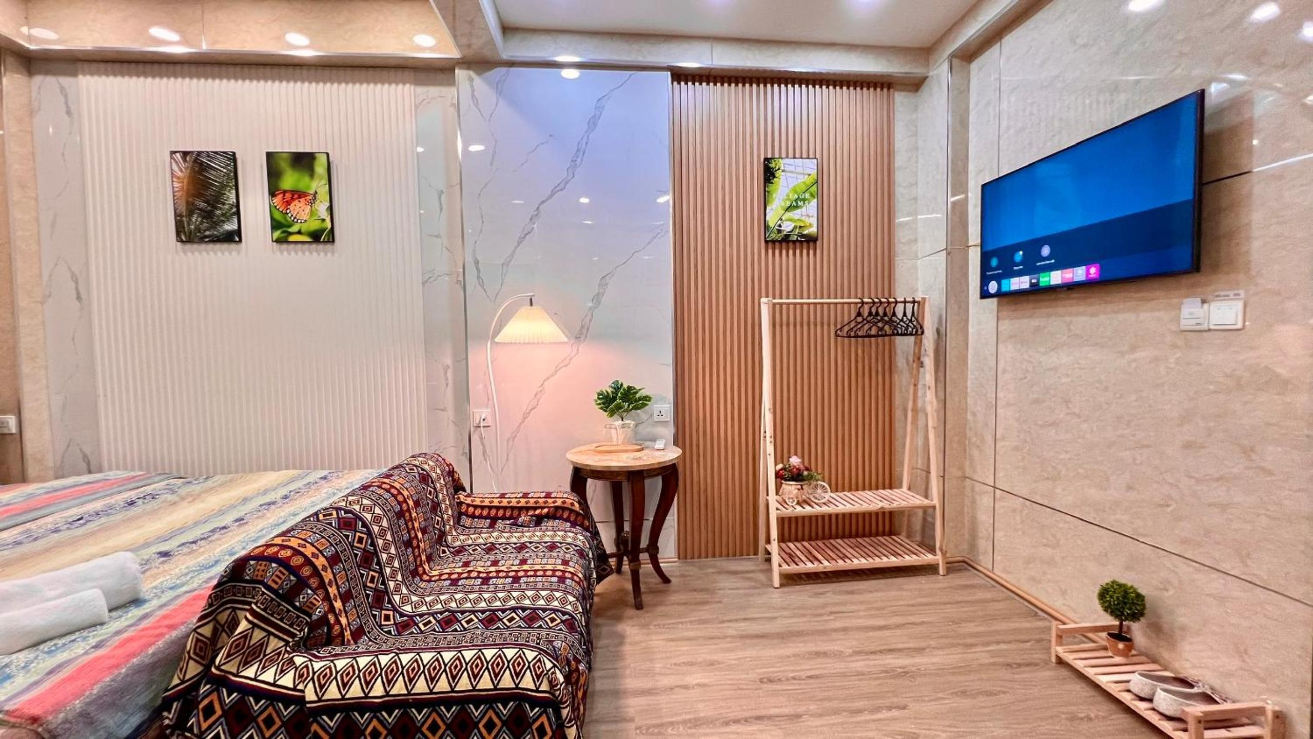 Thu's studio near Ben Thanh Market