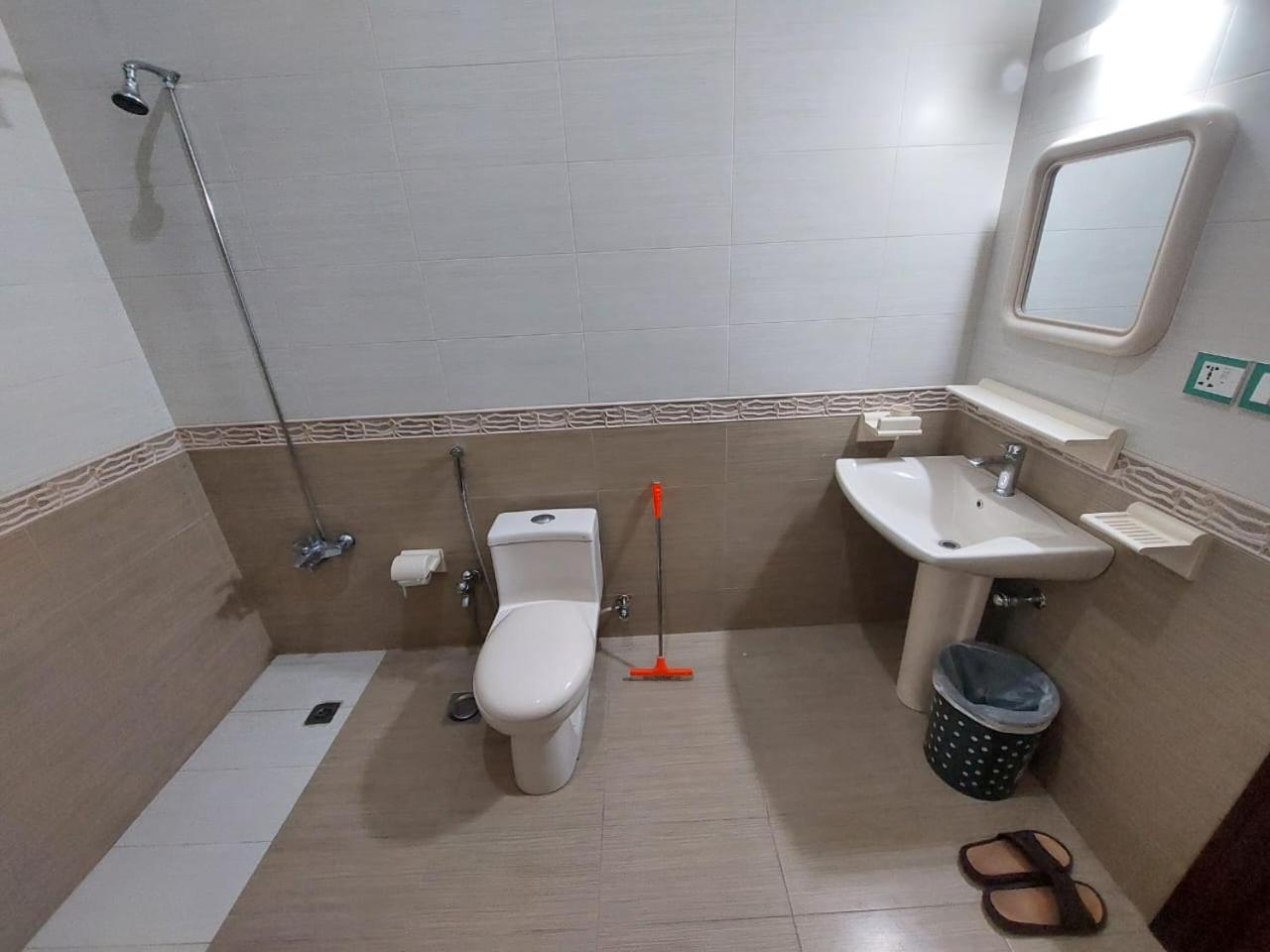 City Home Guest House F8-1