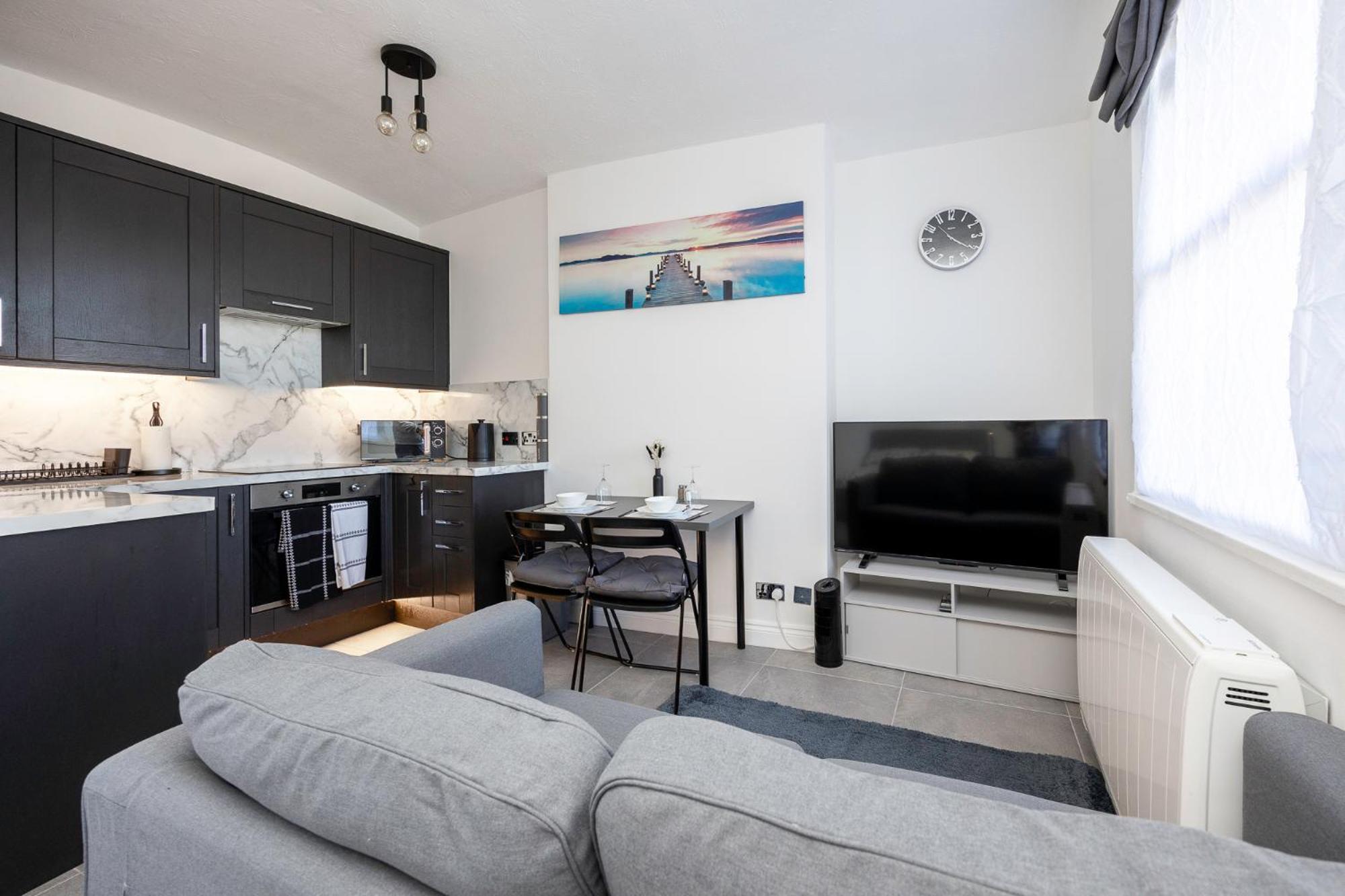 Bright Central Brighton Studio