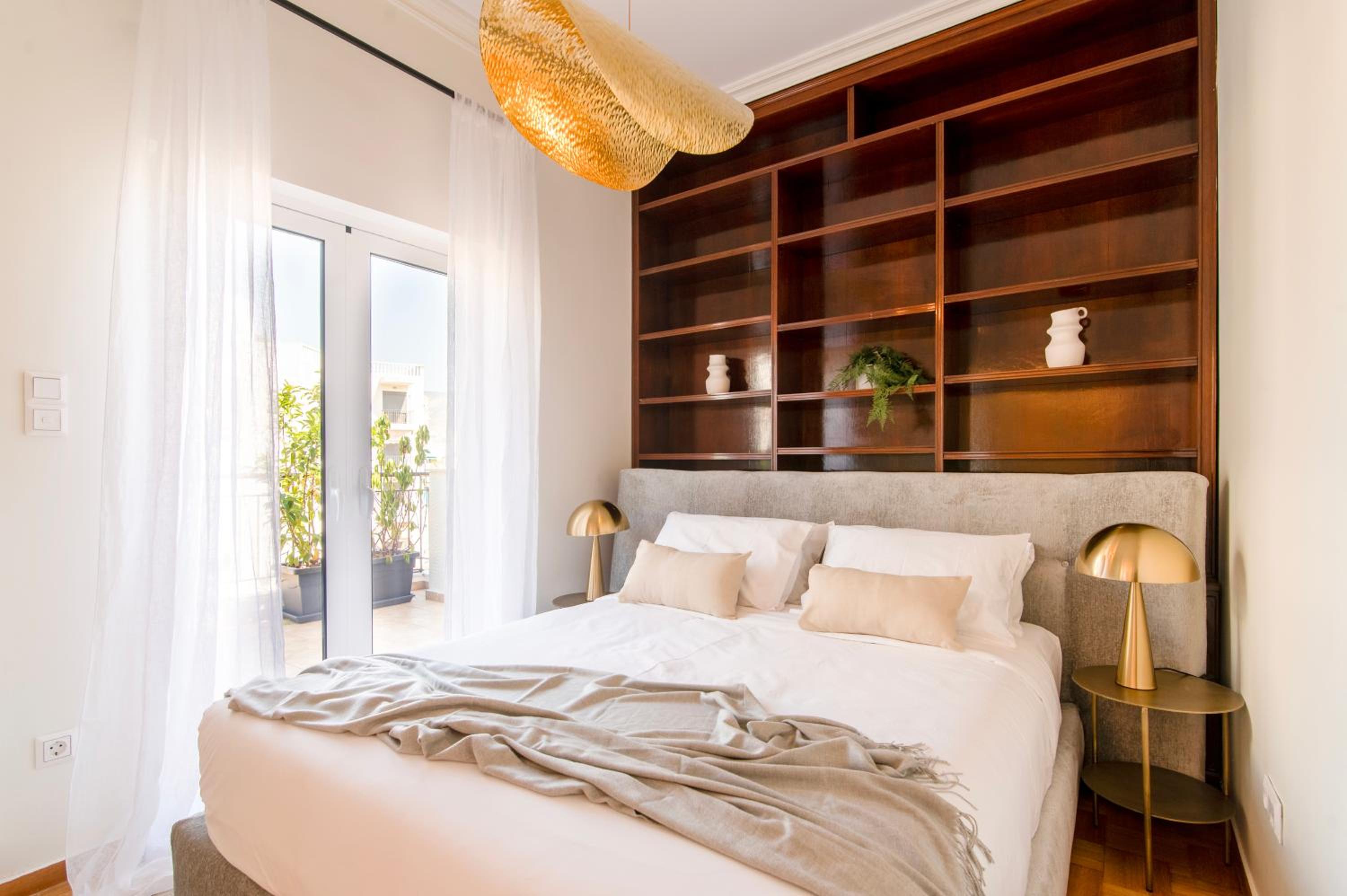 3 Level Acropolis Penthouse with Roof Garden Oasis photo 2