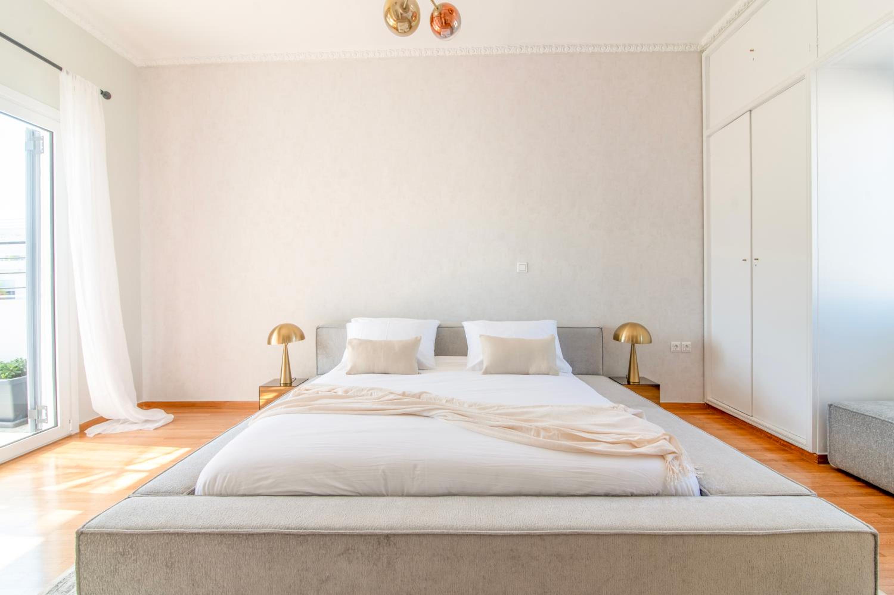 3 Level Acropolis Penthouse with Roof Garden Oasis photo 4