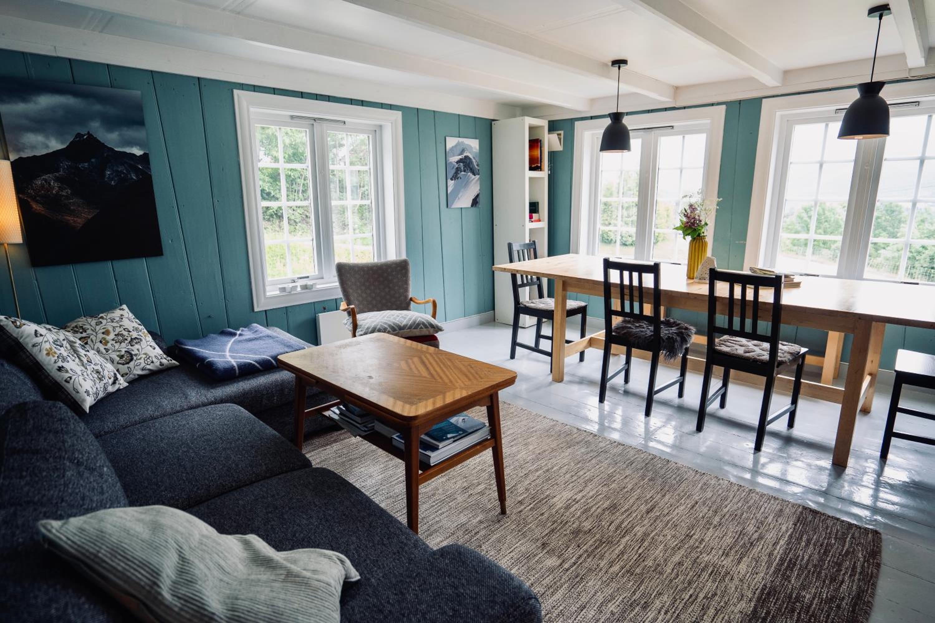 Romsdal Lodge - Det kvite huset view 3