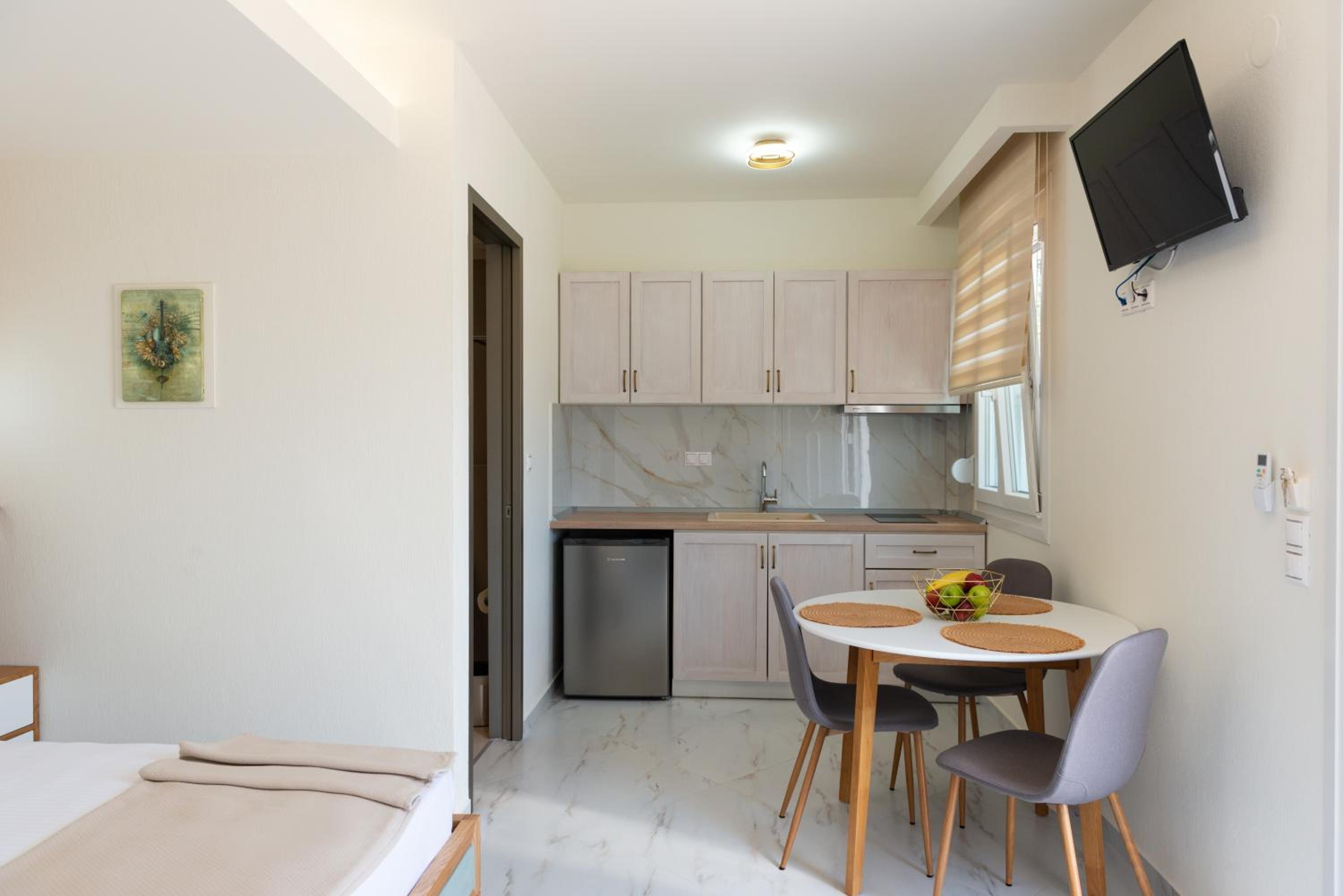 Anna Apartments