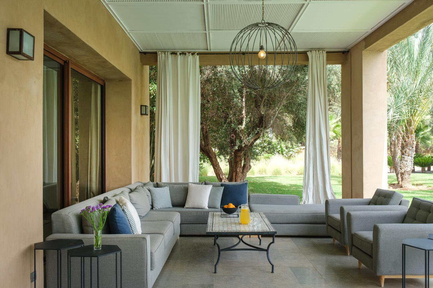 Adnaa - Modern Villa with 2 pools, sauna, hammam, tennis court & home cinema