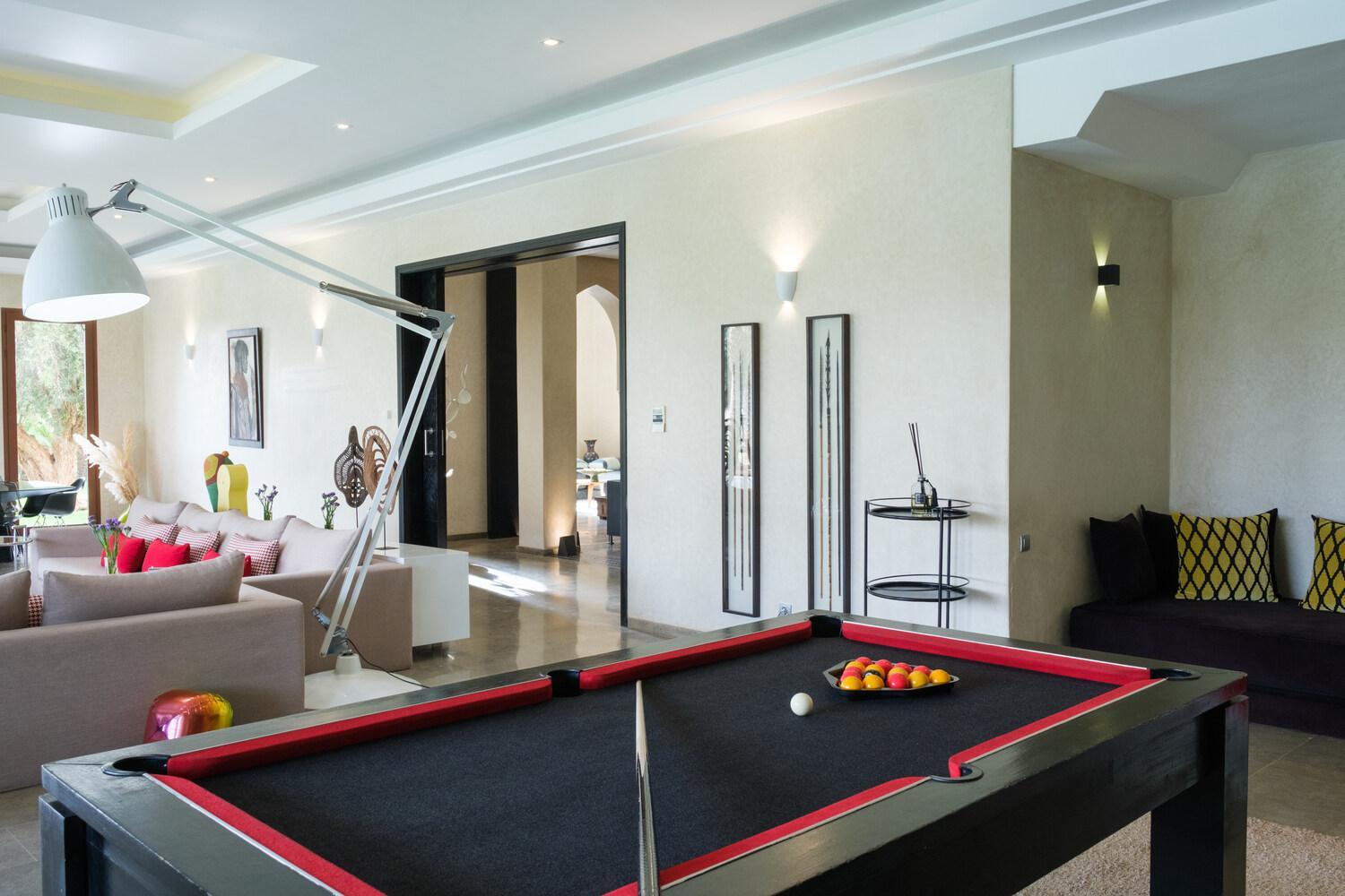 Adnaa - Modern Villa with 2 pools, sauna, hammam, tennis court & home cinema