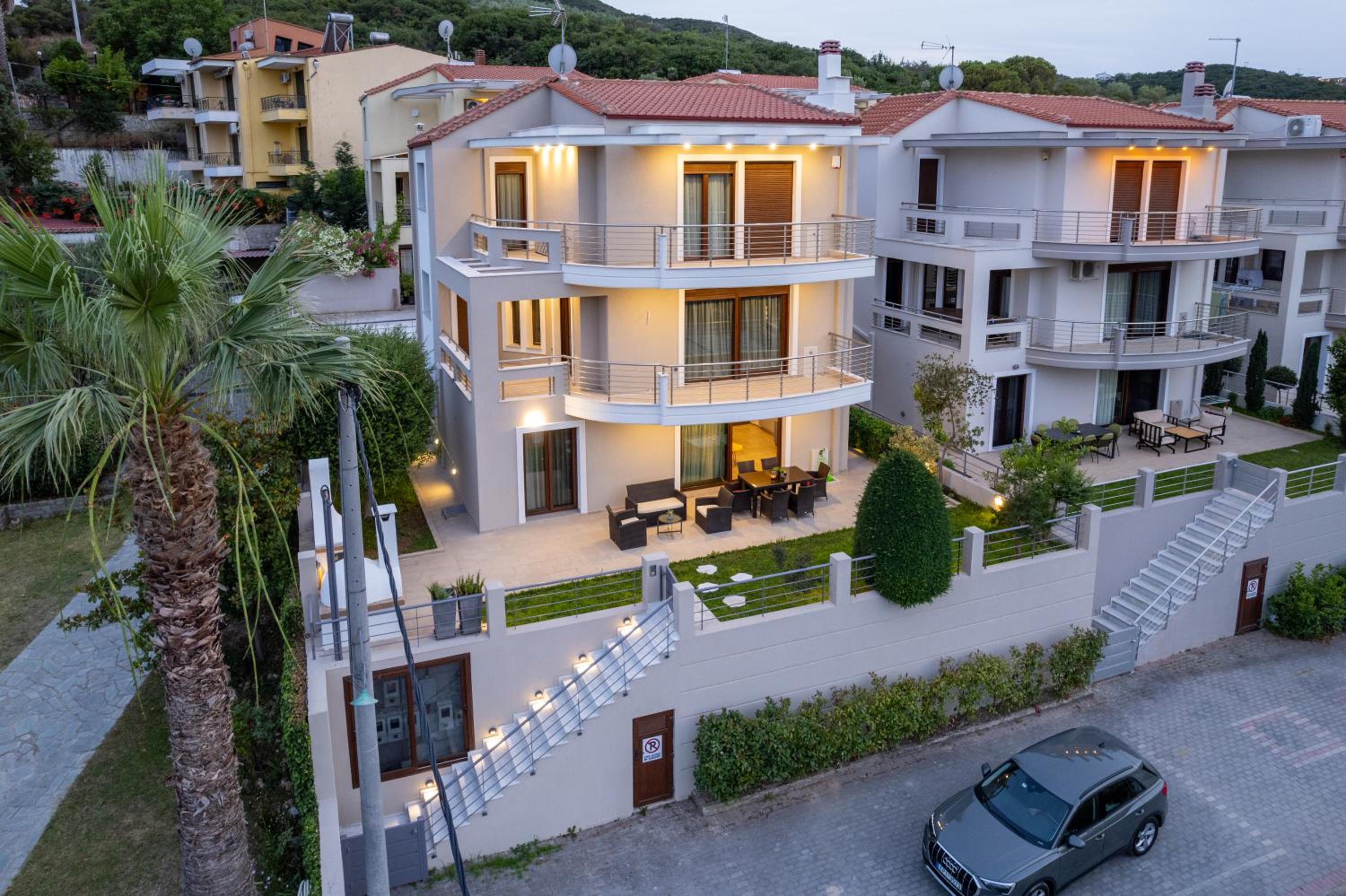 ILIOS Luxury Apartment view 3