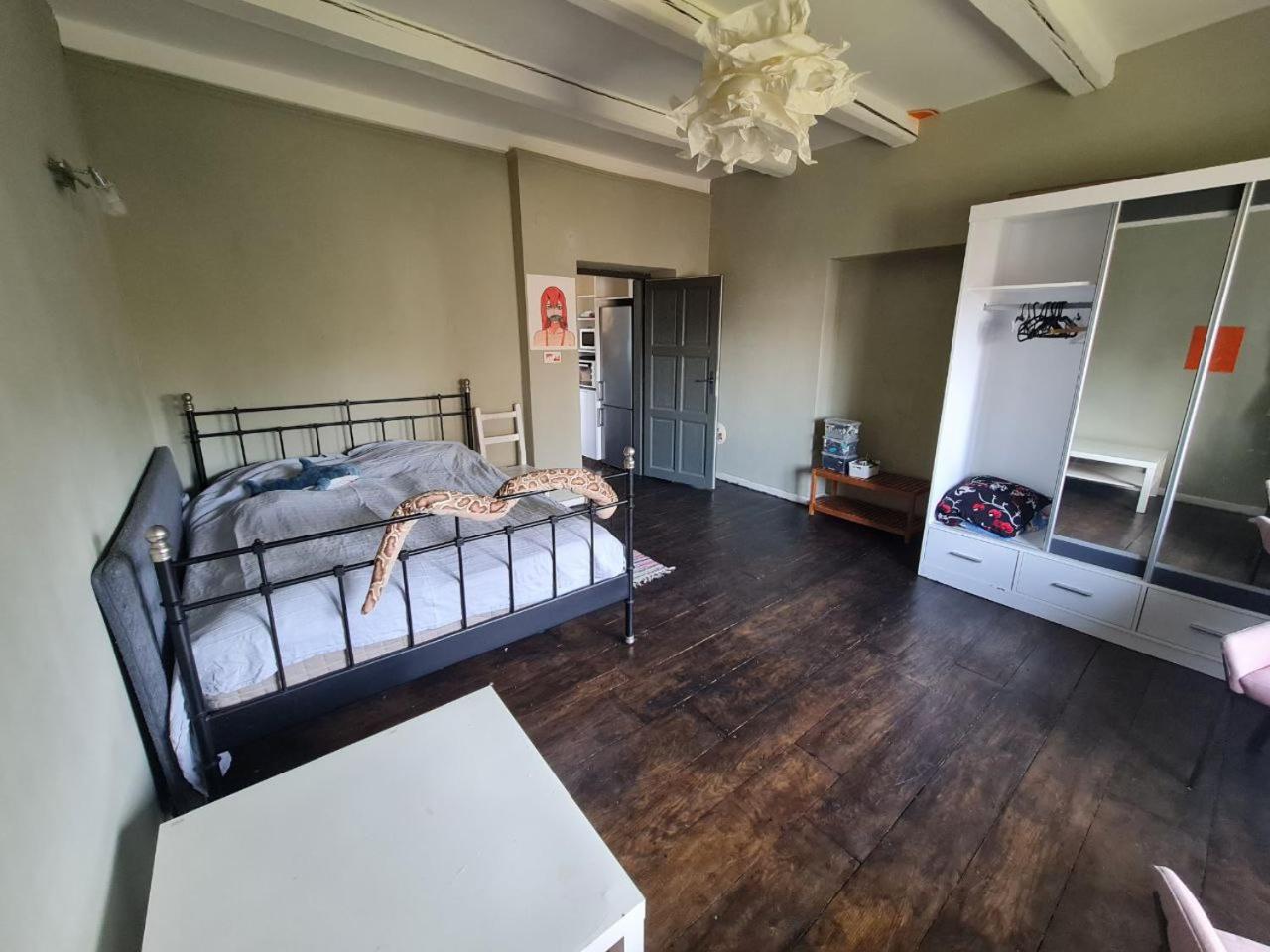 Airport Private Apartment, Advance Registration, No Reception, Self Check-in, Calm Environment, Non-Smoking Guests