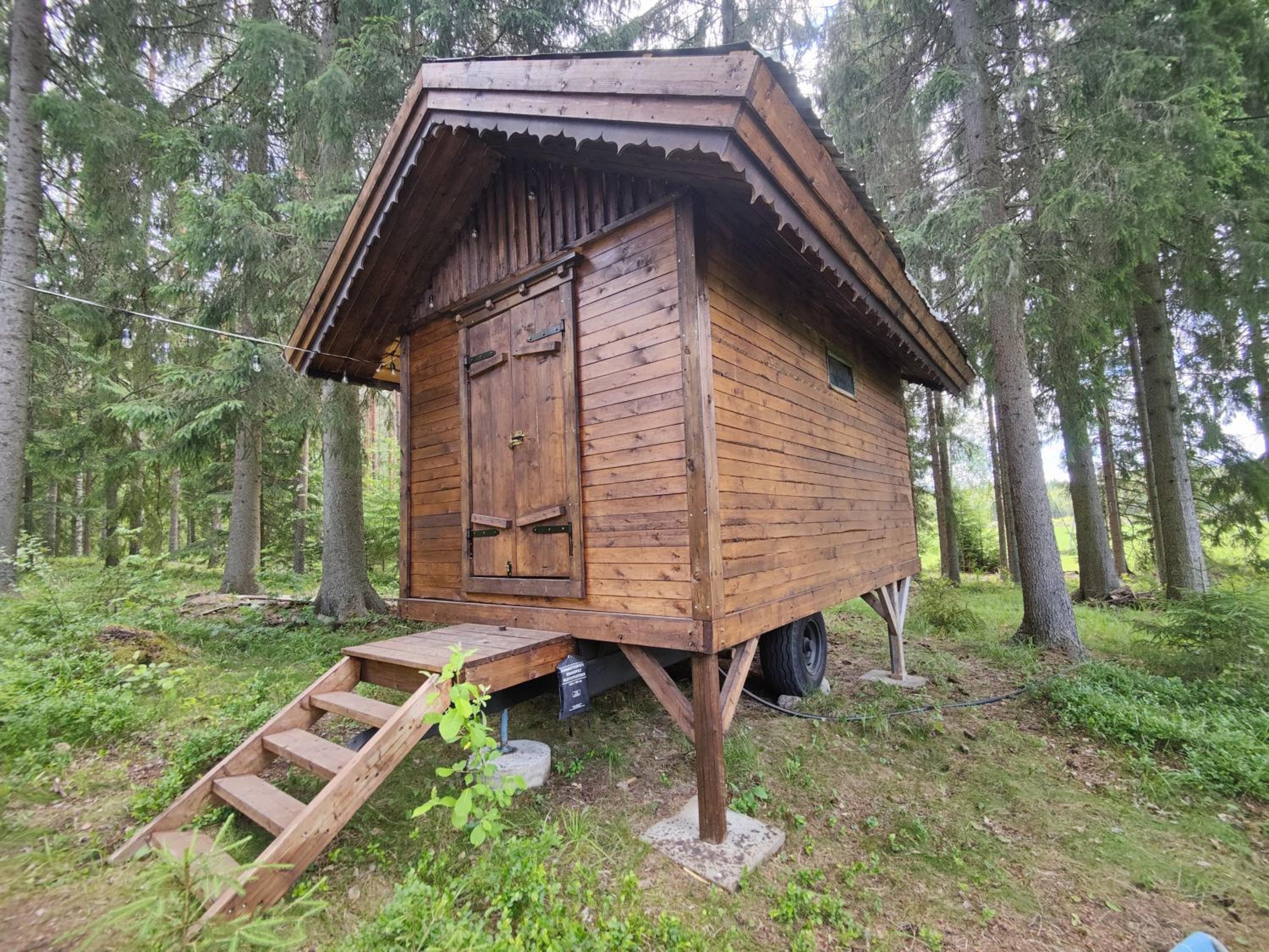 Käkiniitty Glamping Cuckoo Camp