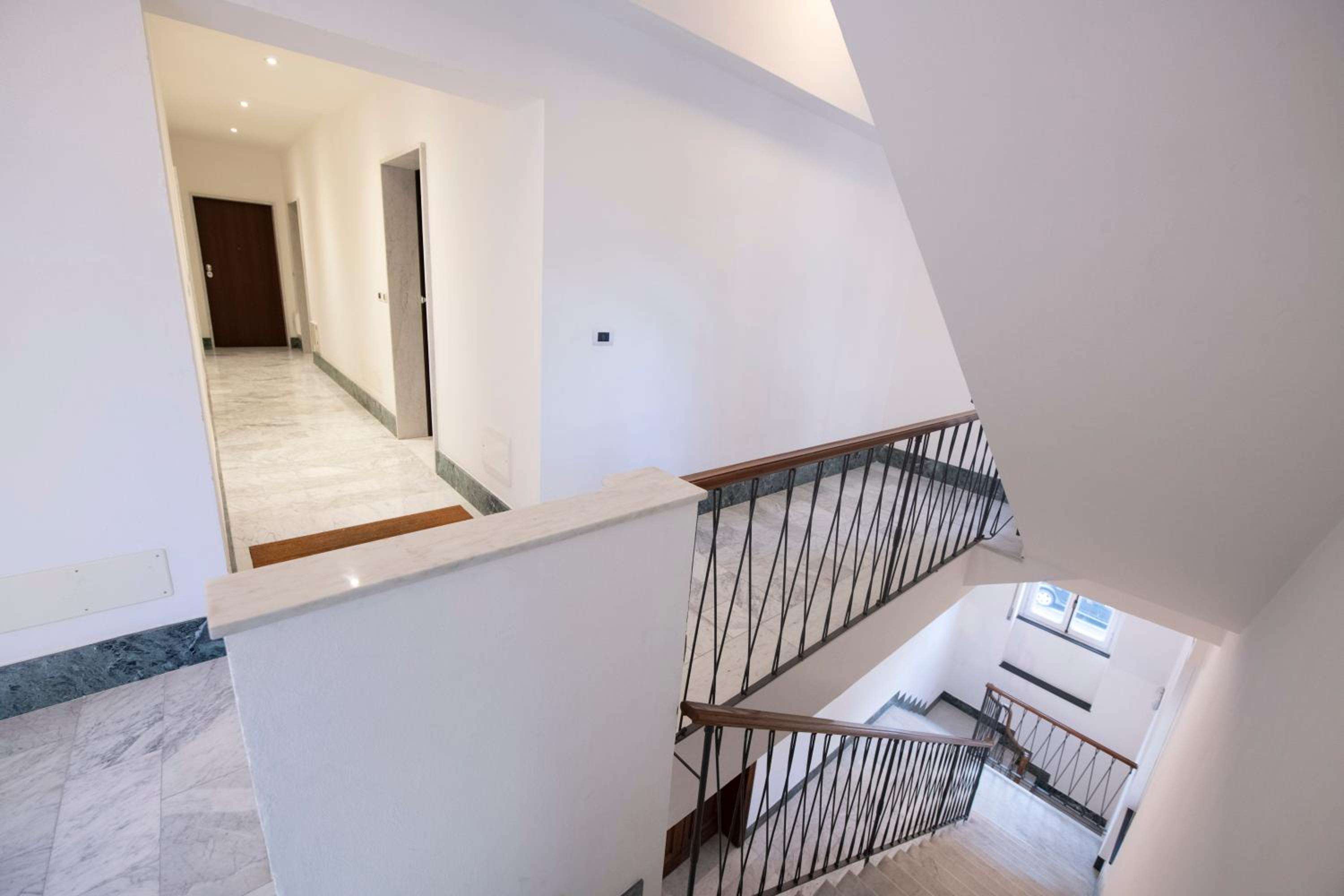 Central apartment with parking